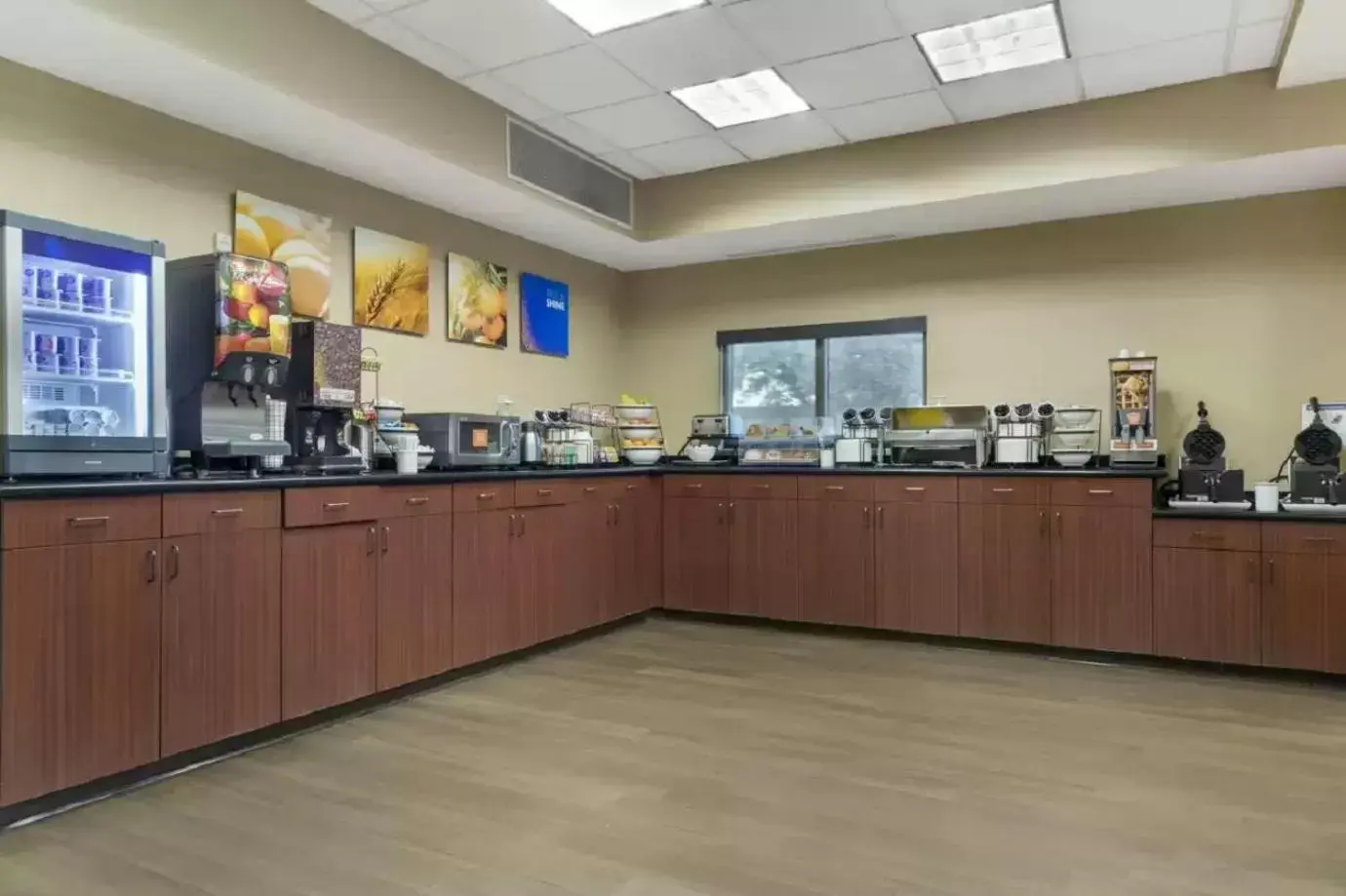 Breakfast in Comfort Inn & Suites San Antonio Airport