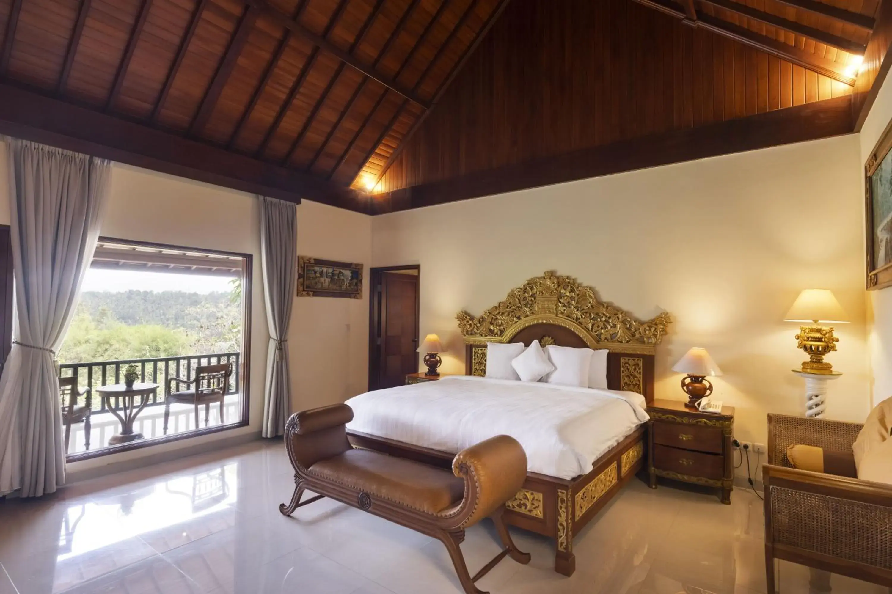 Bed in Rijasa Agung Resort and Villas