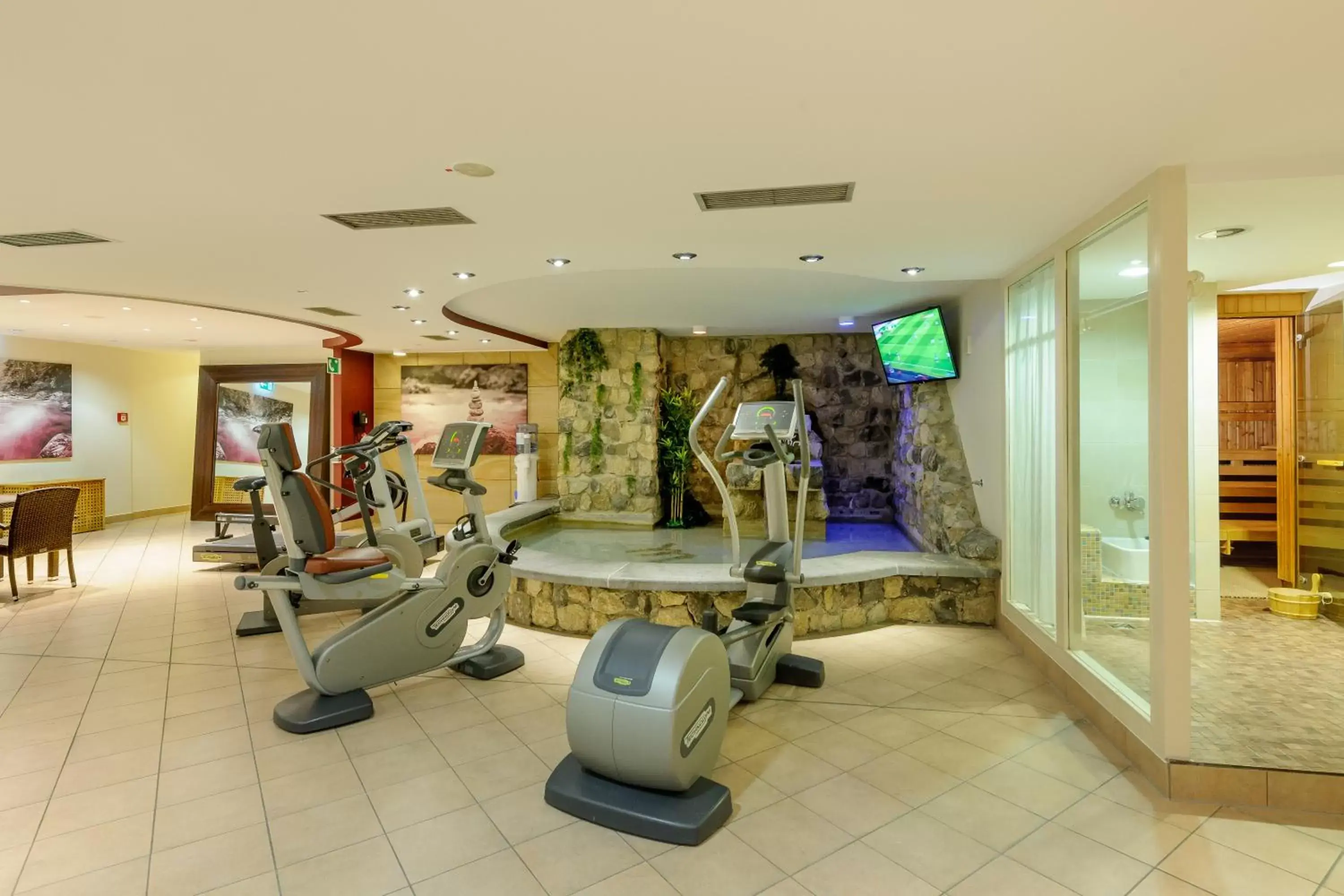 Fitness centre/facilities, Fitness Center/Facilities in Mercure Hotel Severinshof Koln City