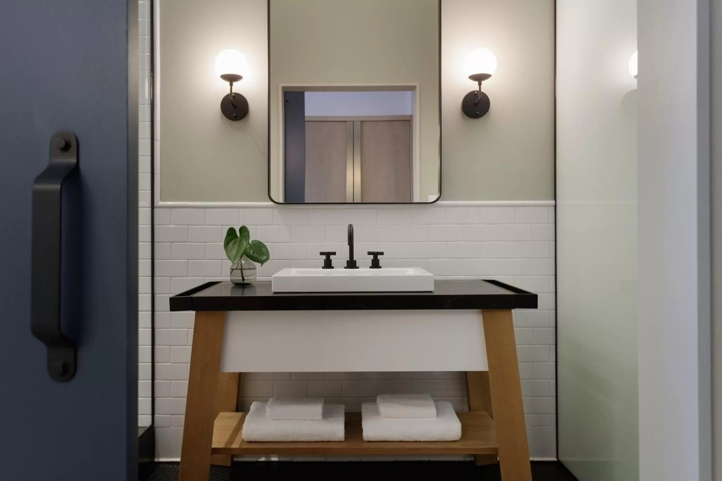 Bathroom in Kimpton - Pittman Hotel, an IHG Hotel