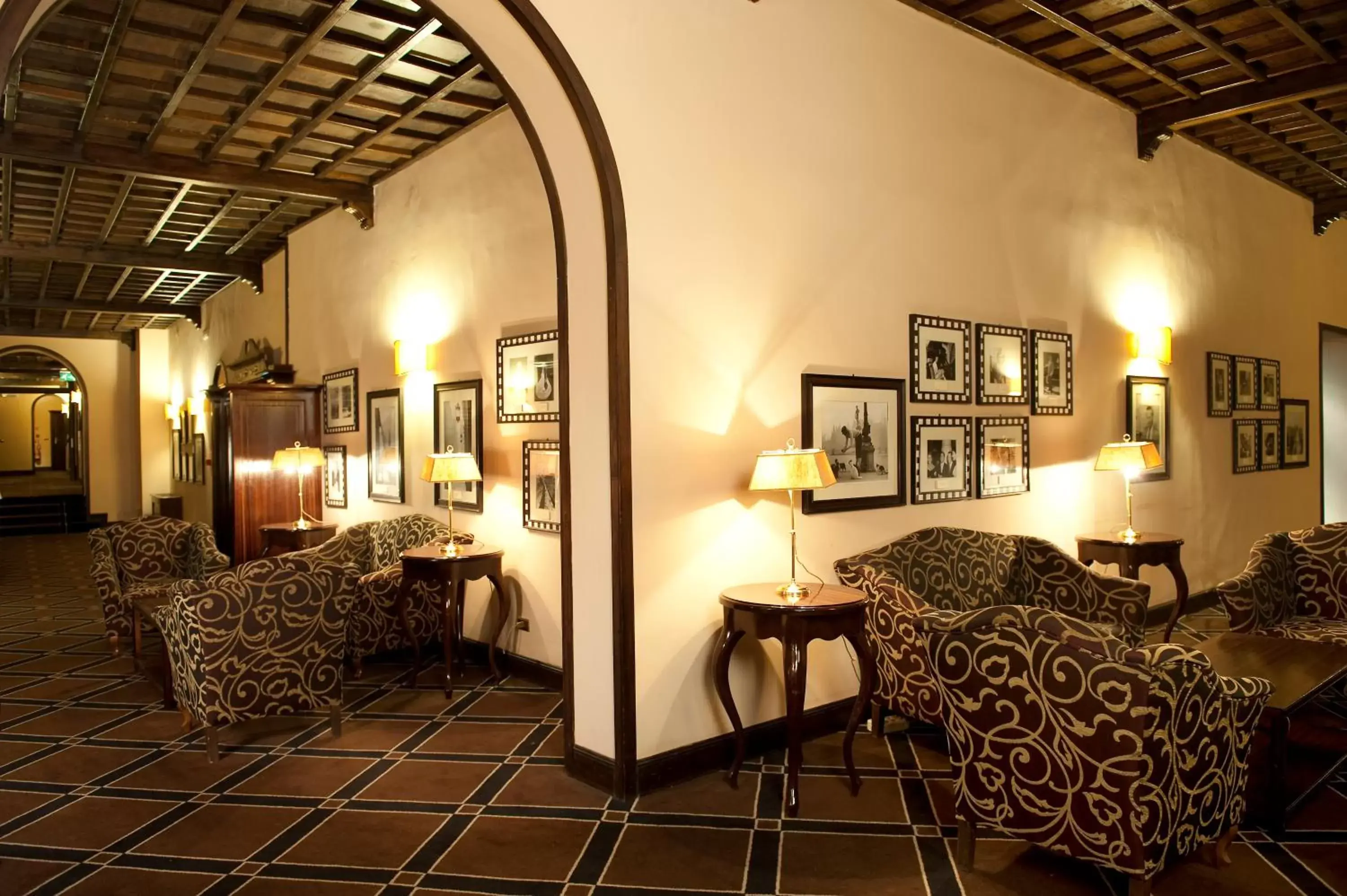 Communal lounge/ TV room, Seating Area in Grand Hotel Baglioni