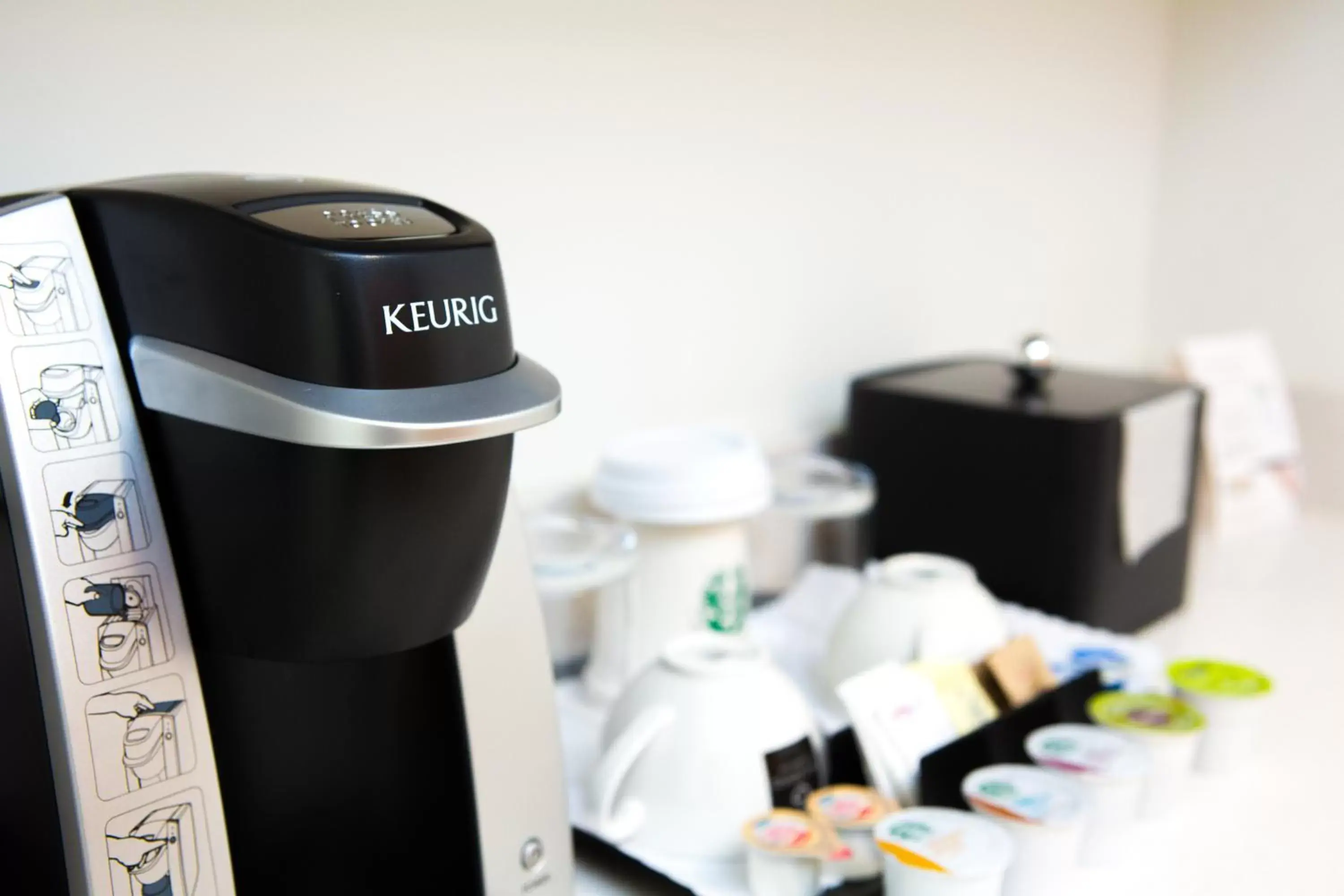 Coffee/Tea Facilities in The Grand Winnipeg Airport Hotel by Lakeview