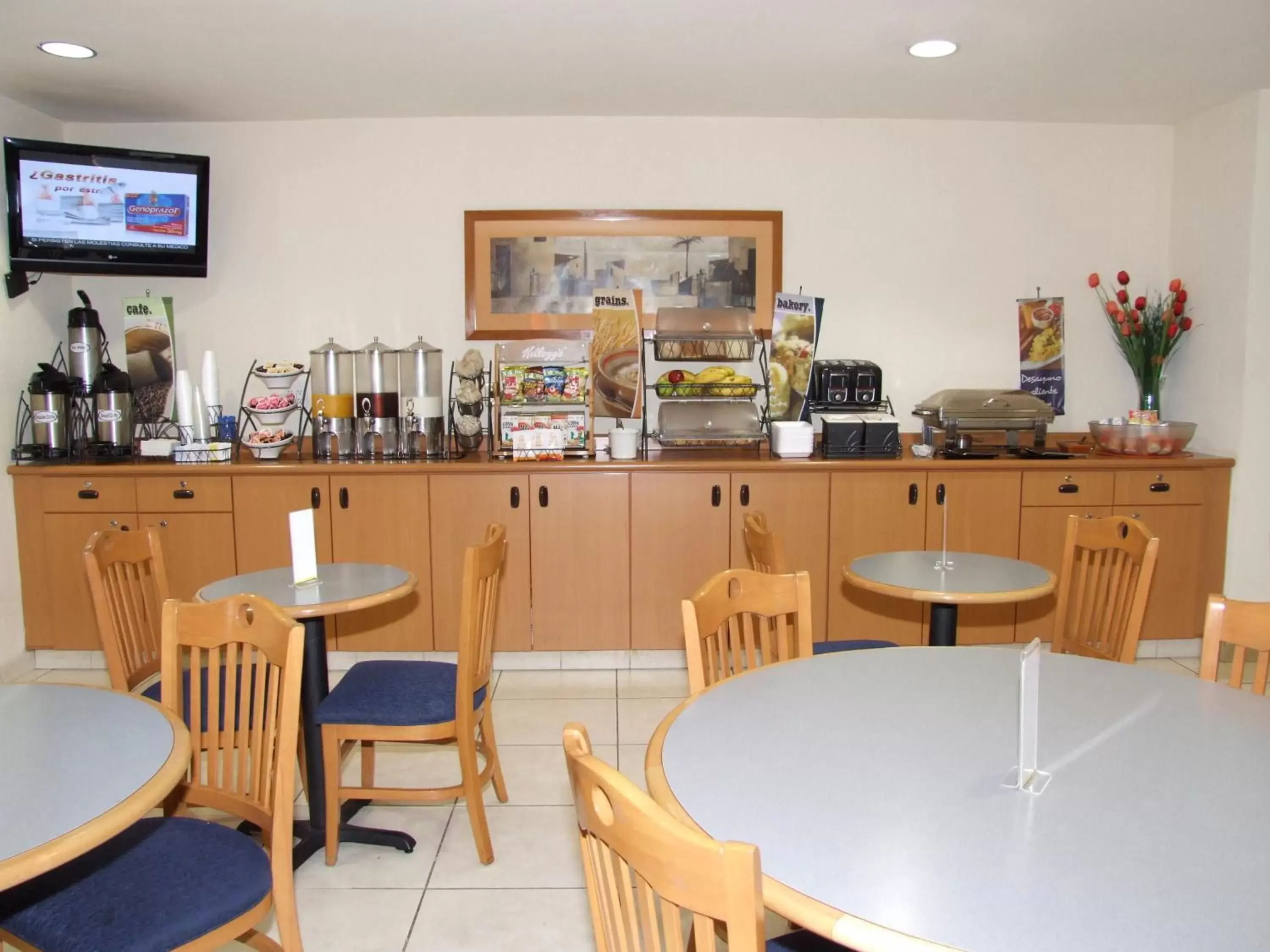 Food, Restaurant/Places to Eat in Microtel Inn & Suites by Wyndham Culiacán