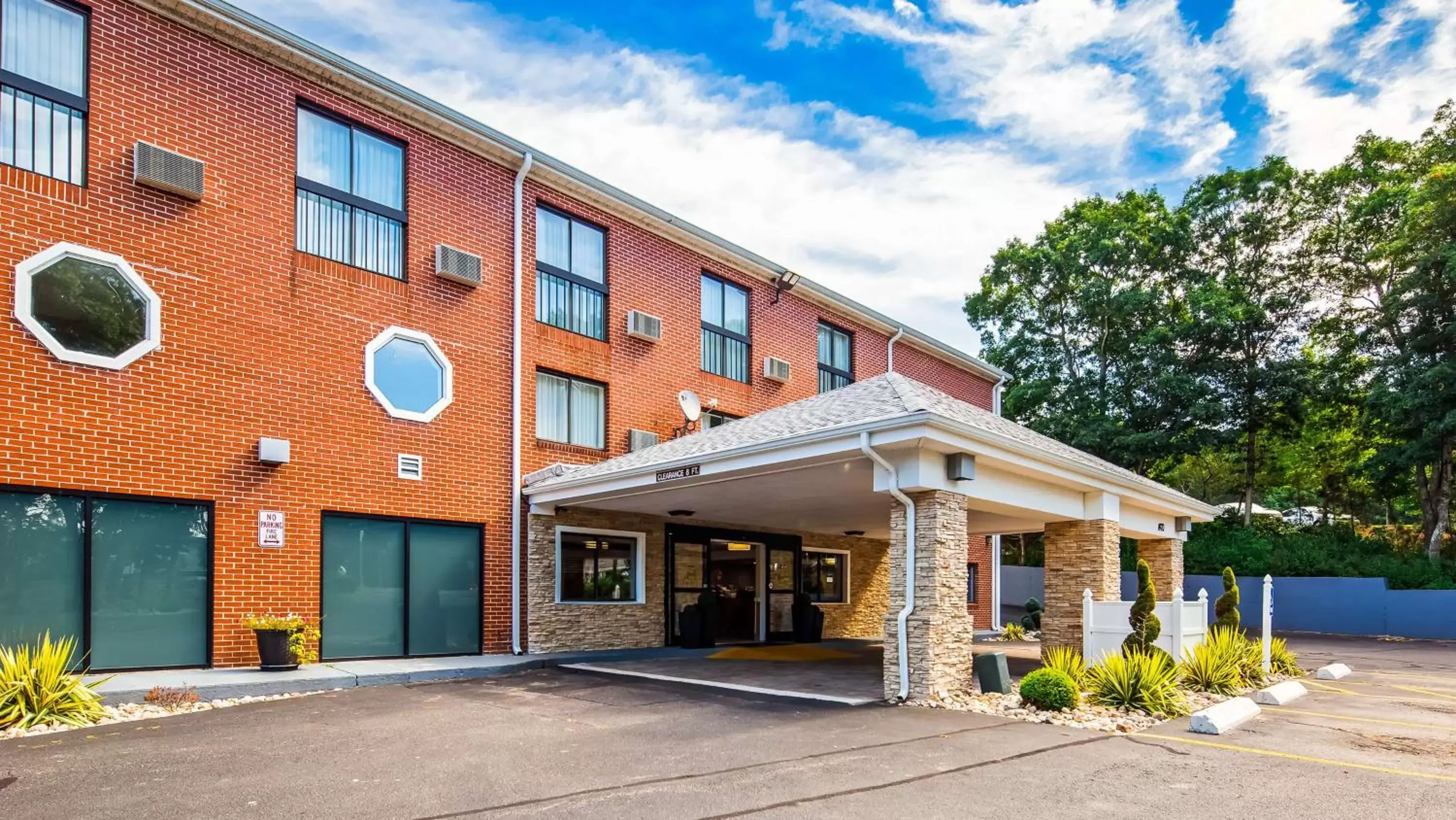 Property building in Best Western Cape Cod Hotel Property building in Best Western Cape Cod Hotel