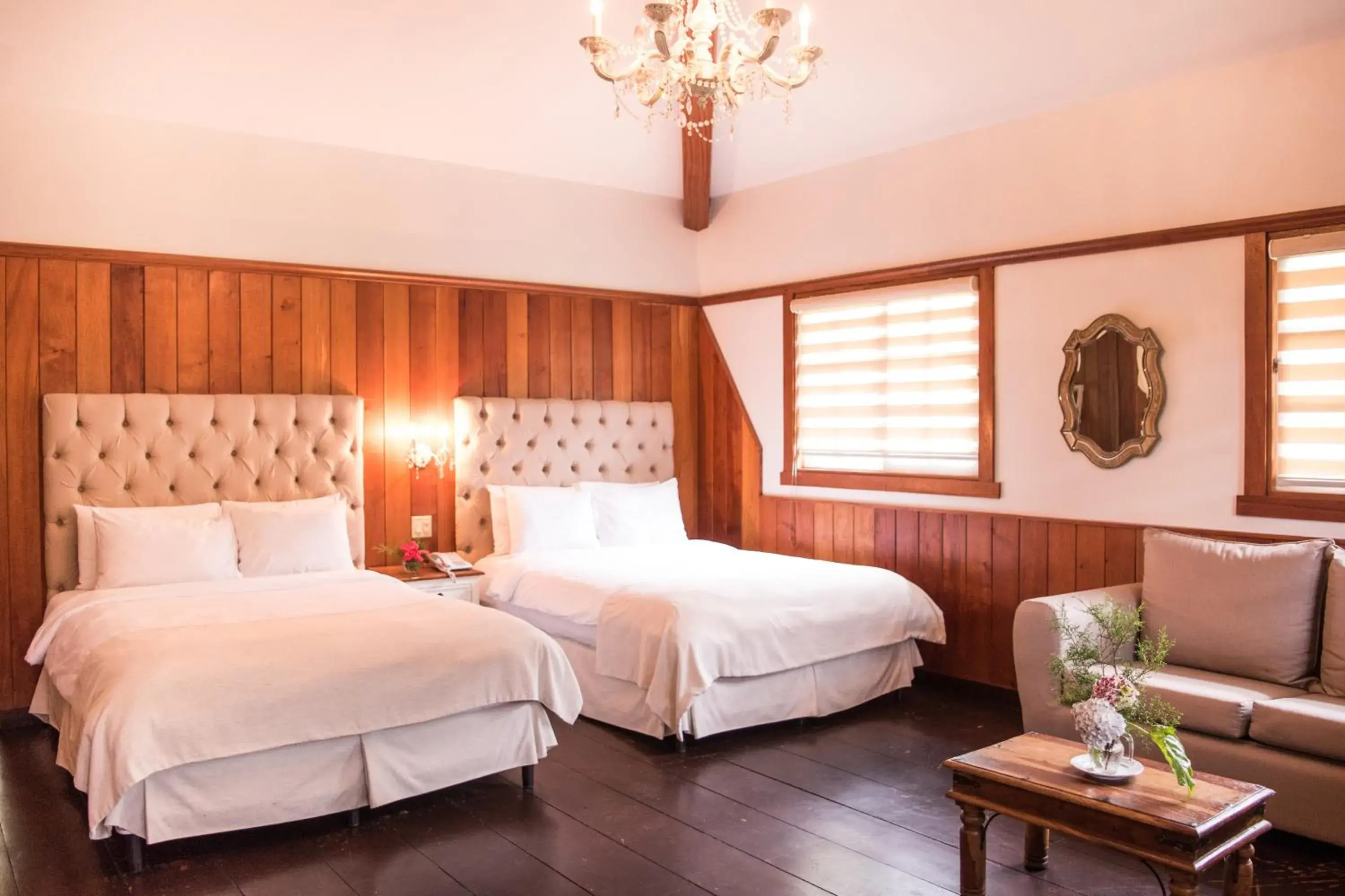 Photo of the whole room, Bed in Hotel Finca Lerida Coffee Plantation and Boutique Hotel