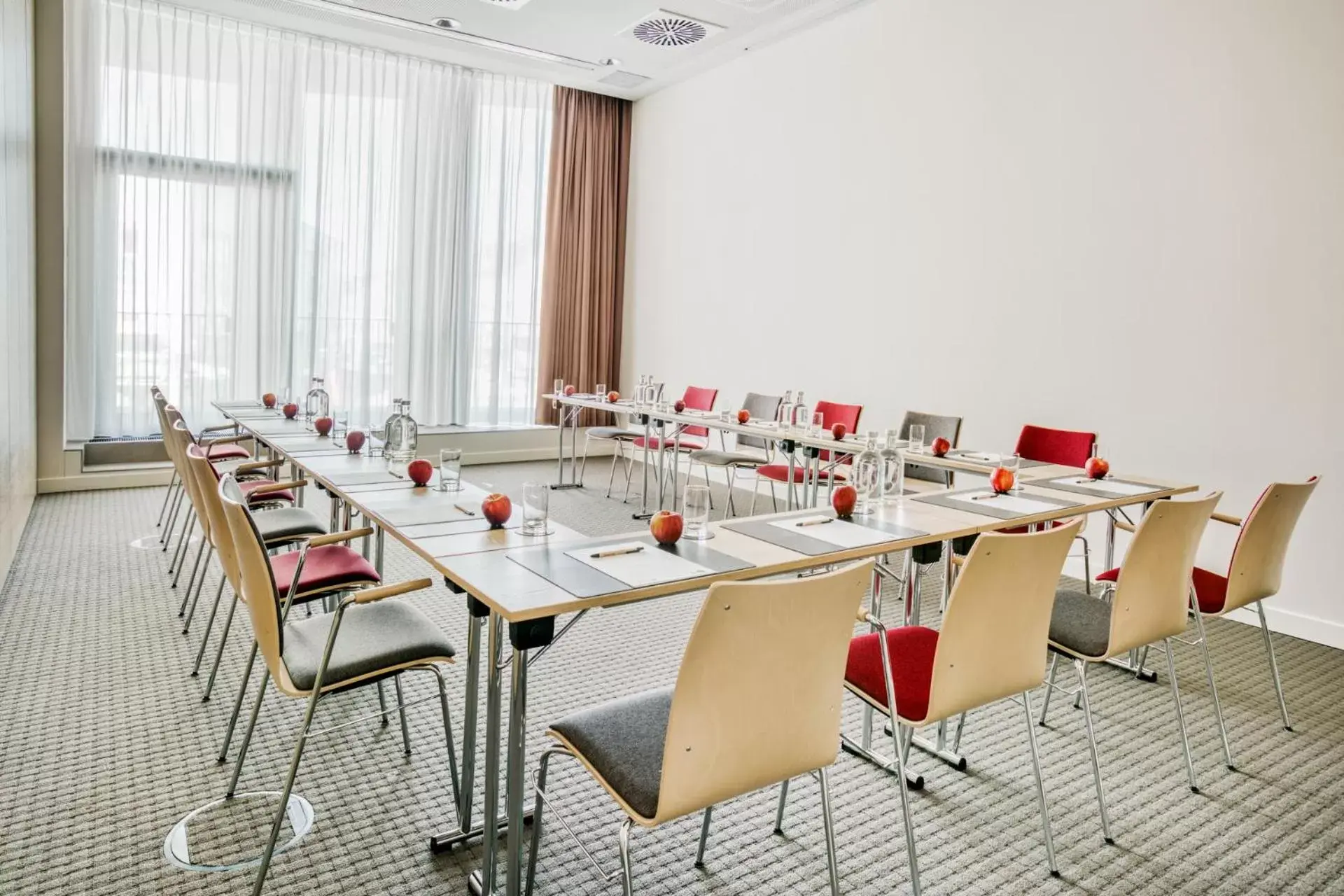 Meeting/conference room in IntercityHotel Hamburg-Barmbek