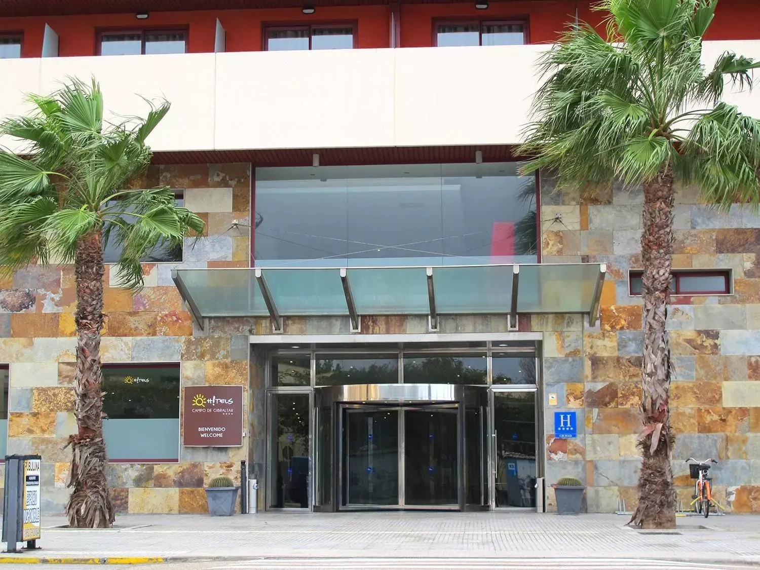 Facade/entrance, Property Building in Ohtels Campo De Gibraltar