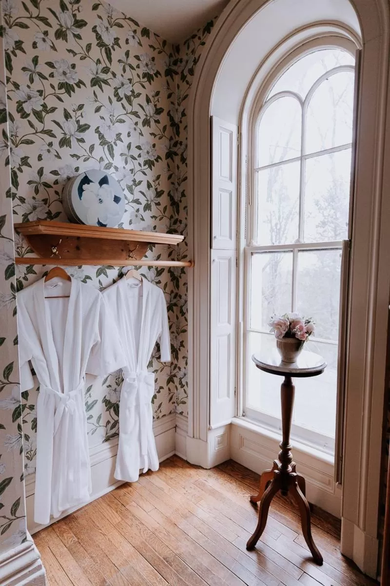 Property building in Mayhurst Estate