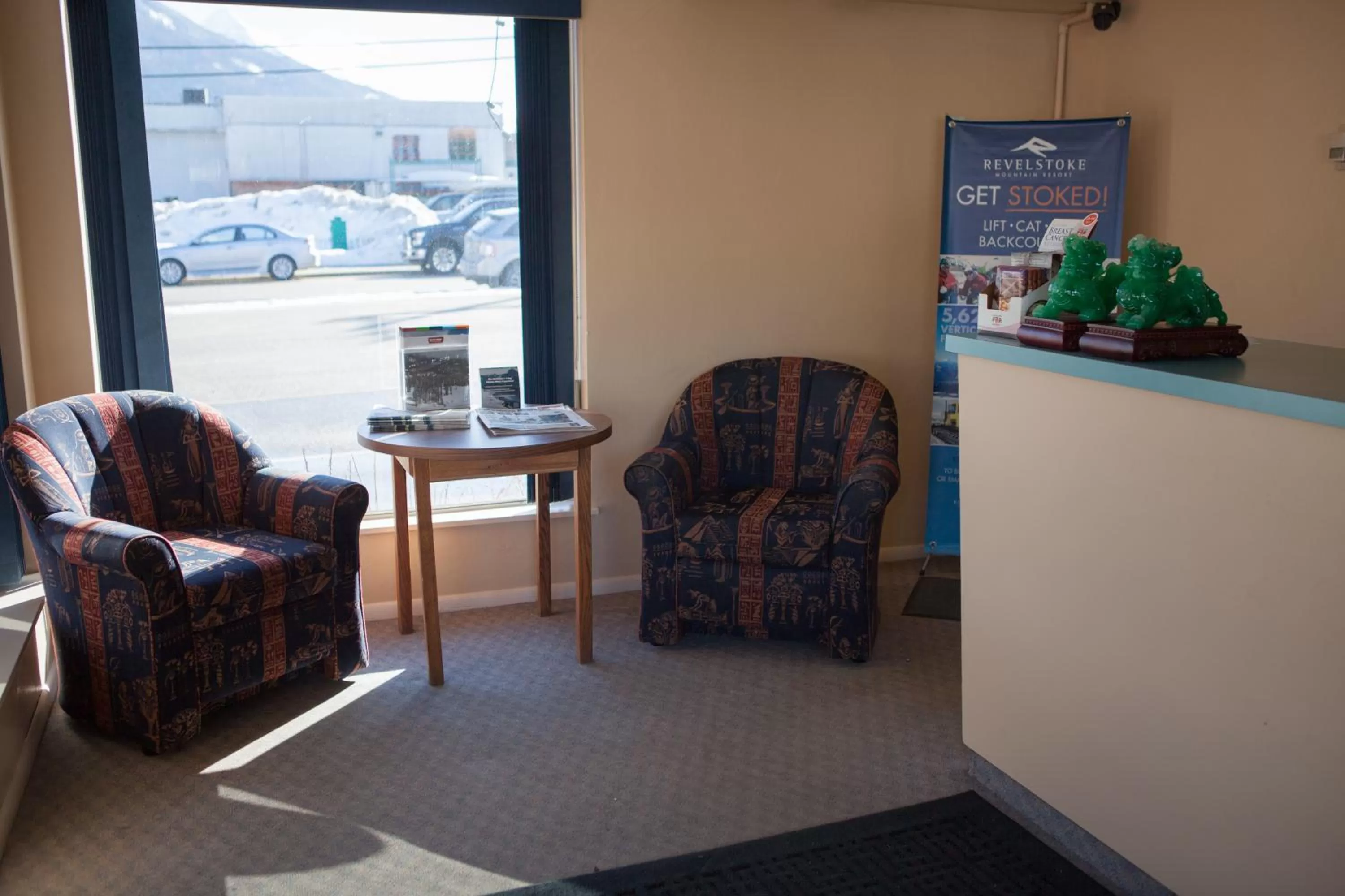 Lobby or reception in Revelstoke Lodge