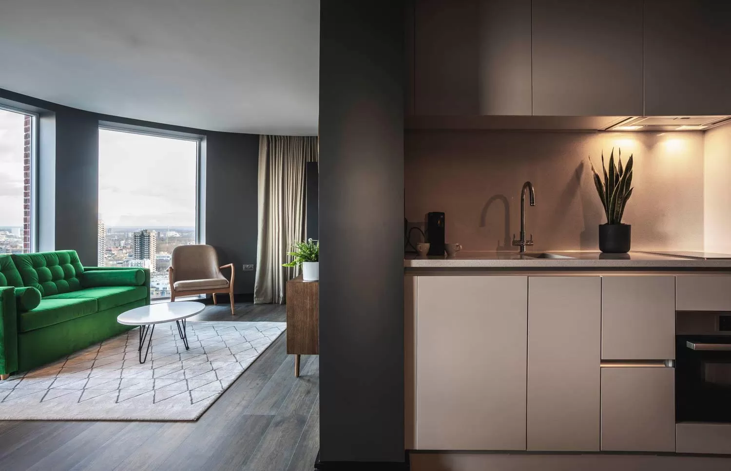Kitchen or kitchenette in The Gate London City