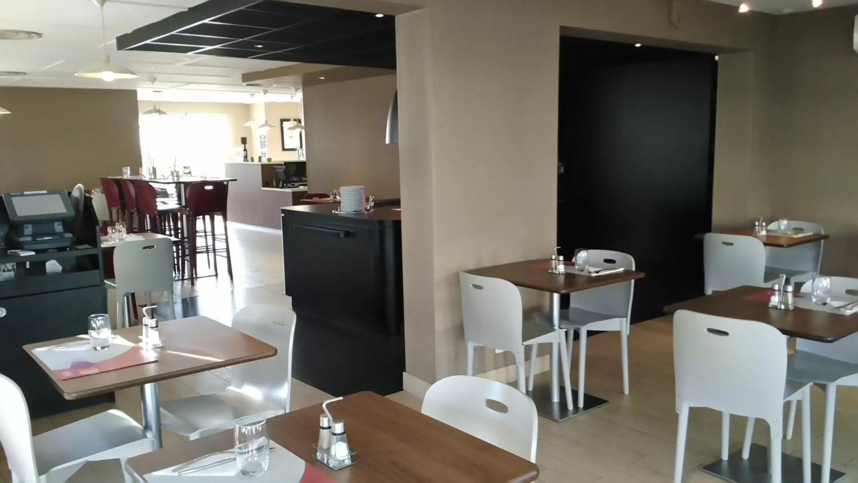 Food and drinks, Restaurant/Places to Eat in Campanile Perpignan Sud