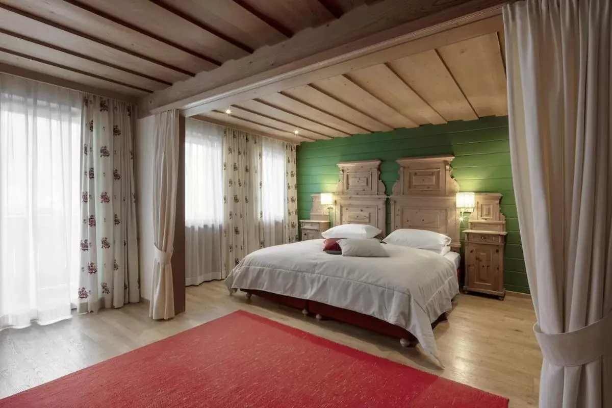 Bed in Hotel La Perla: The Leading Hotels of the World