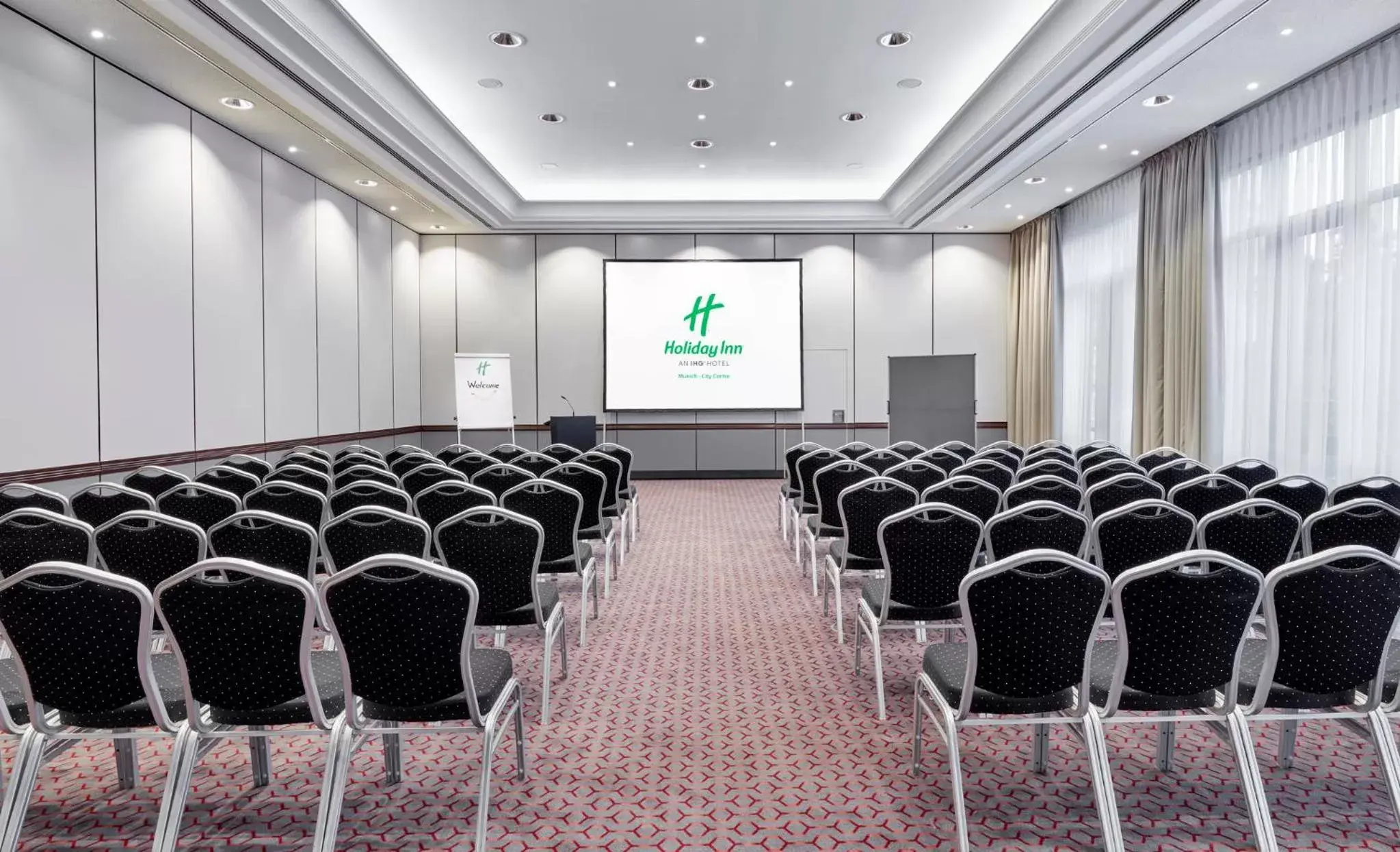 Meeting/conference room in Holiday Inn Munich City Centre, an IHG Hotel