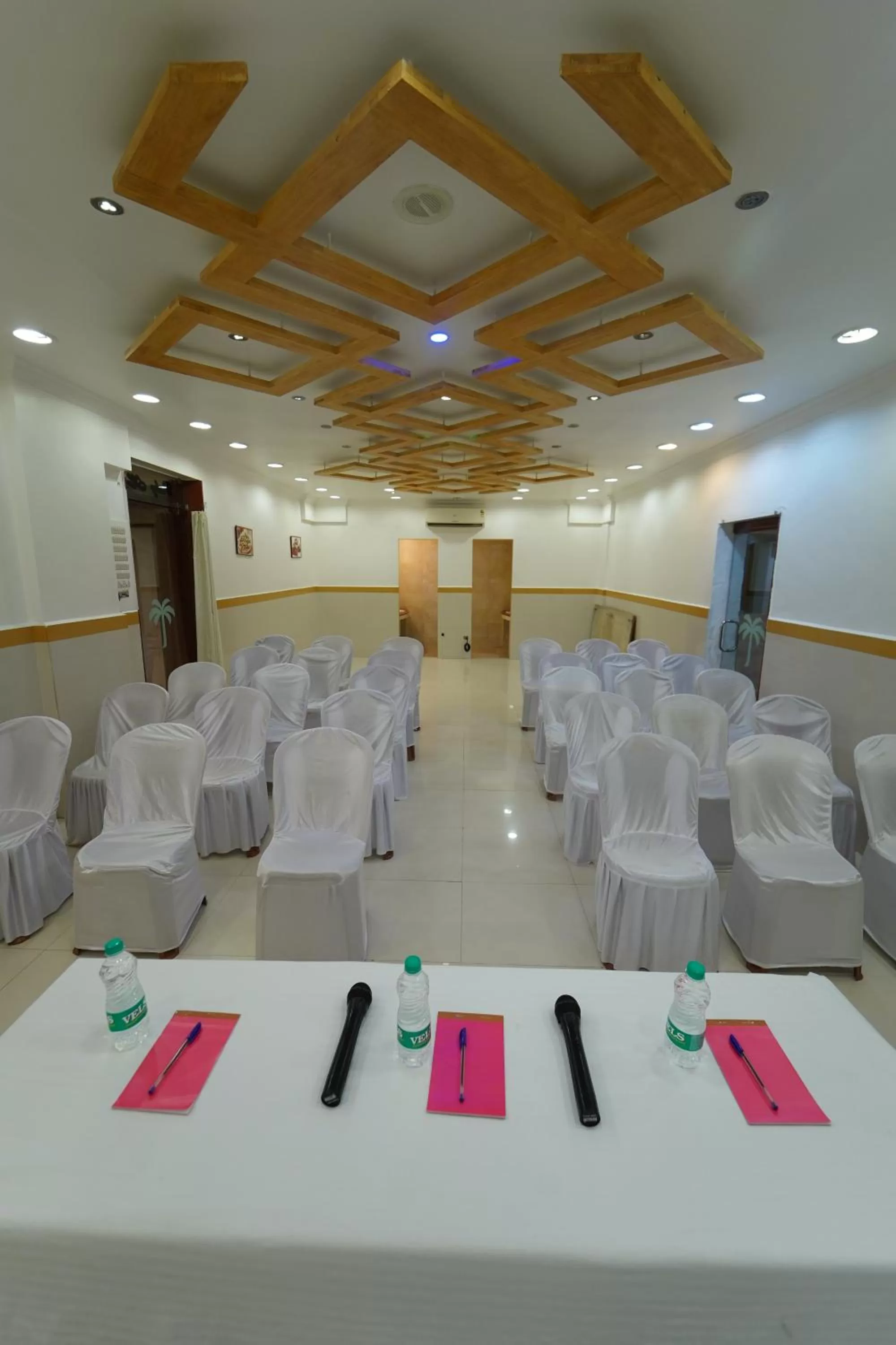 Meeting/conference room in Hotel Palmyra Grand Inn