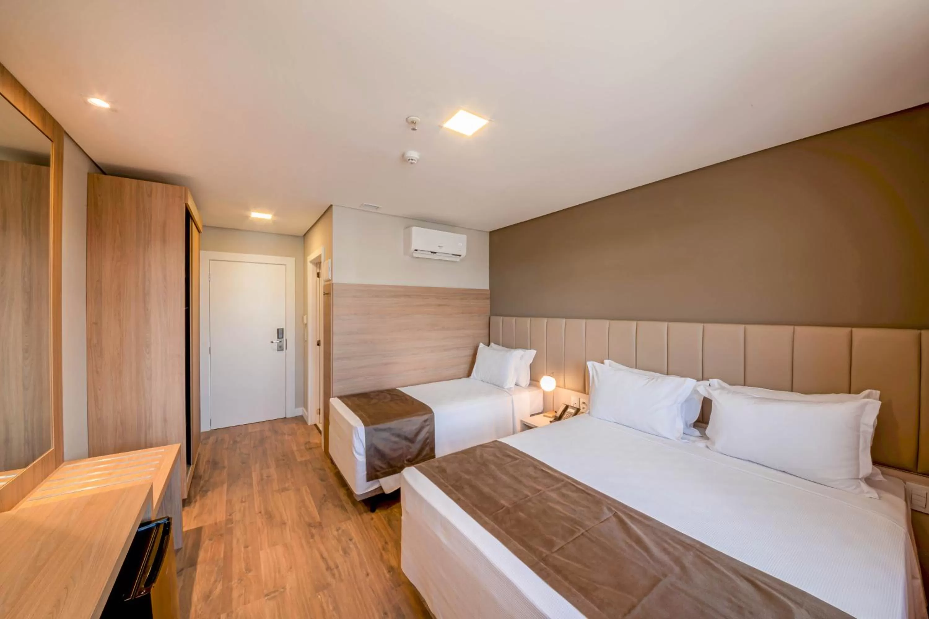 Bedroom, Bed in Laghetto Canela