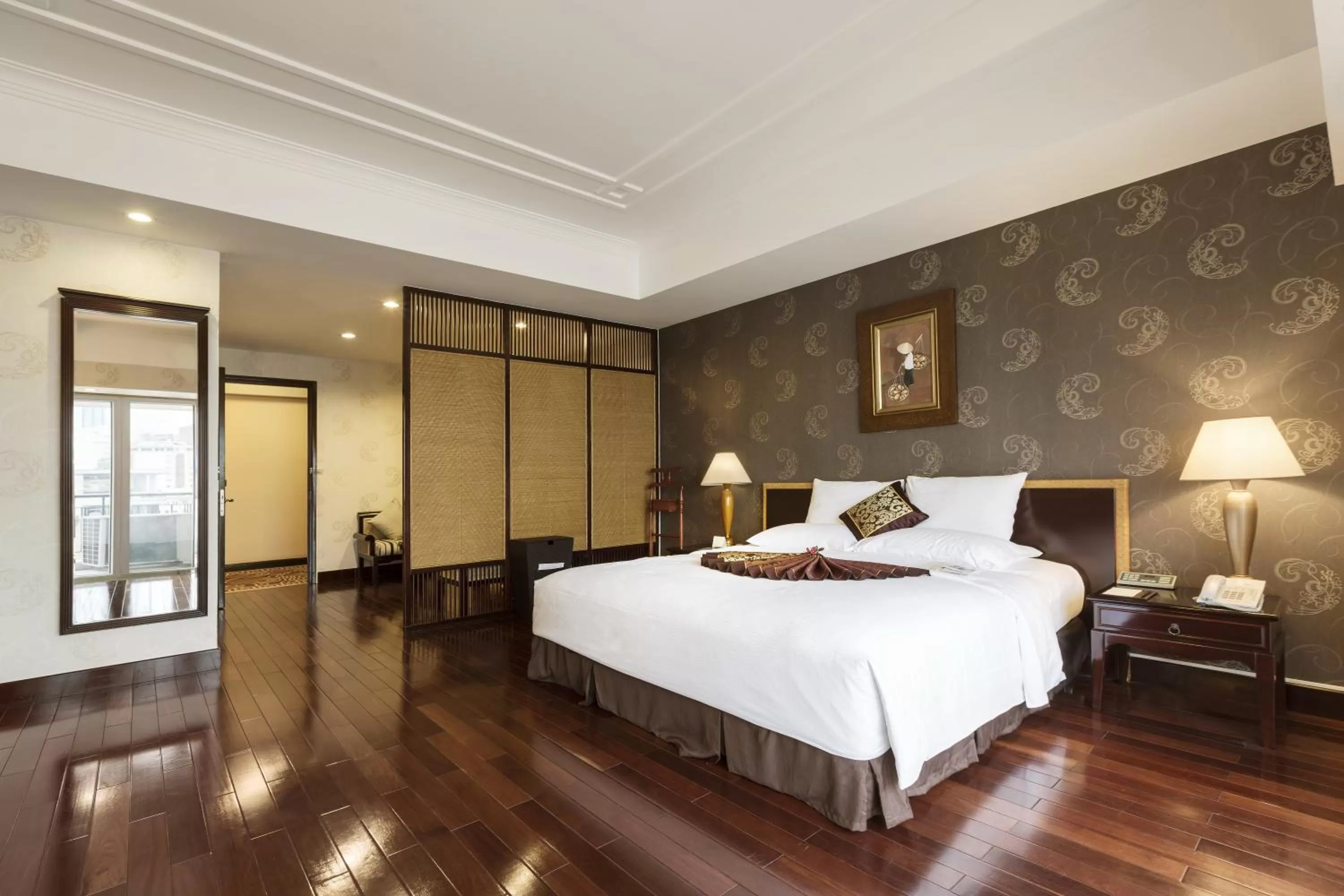 Photo of the whole room, Bed in Rex Hotel