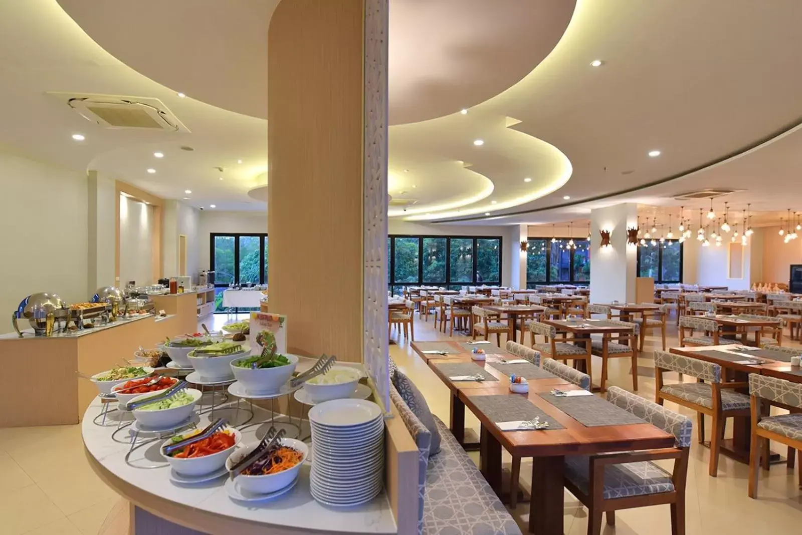 Restaurant/Places to Eat in Sea Seeker Krabi Resort - SHA Extra Plus