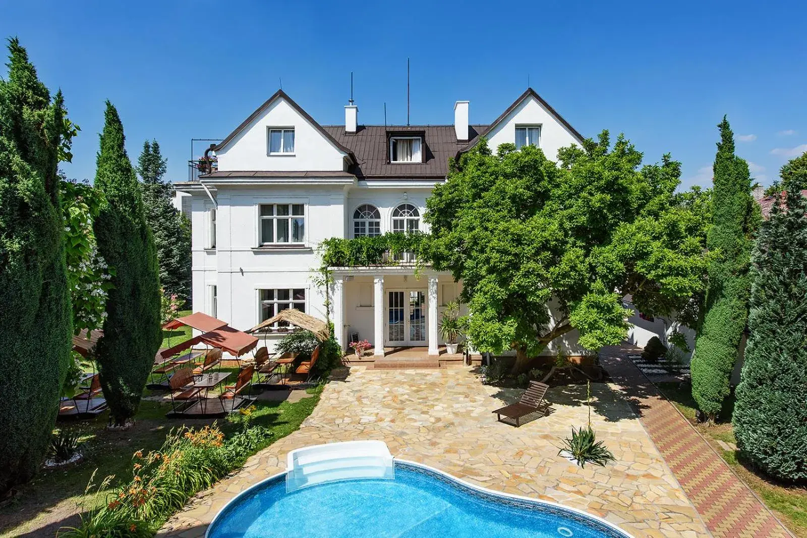 Garden, Swimming Pool in Marie - Luisa