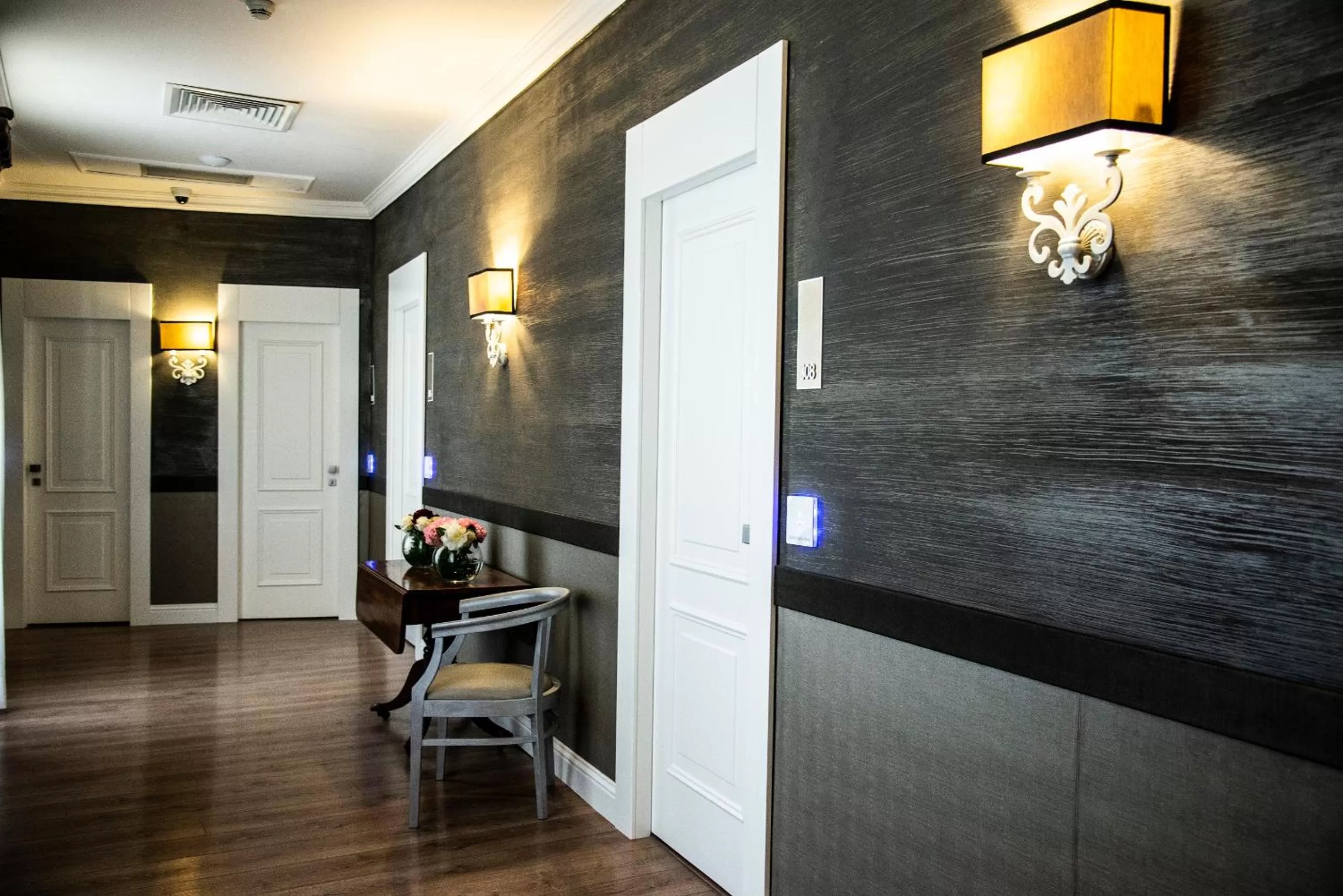 Communal lounge/ TV room in Dharma Style Hotel & Spa