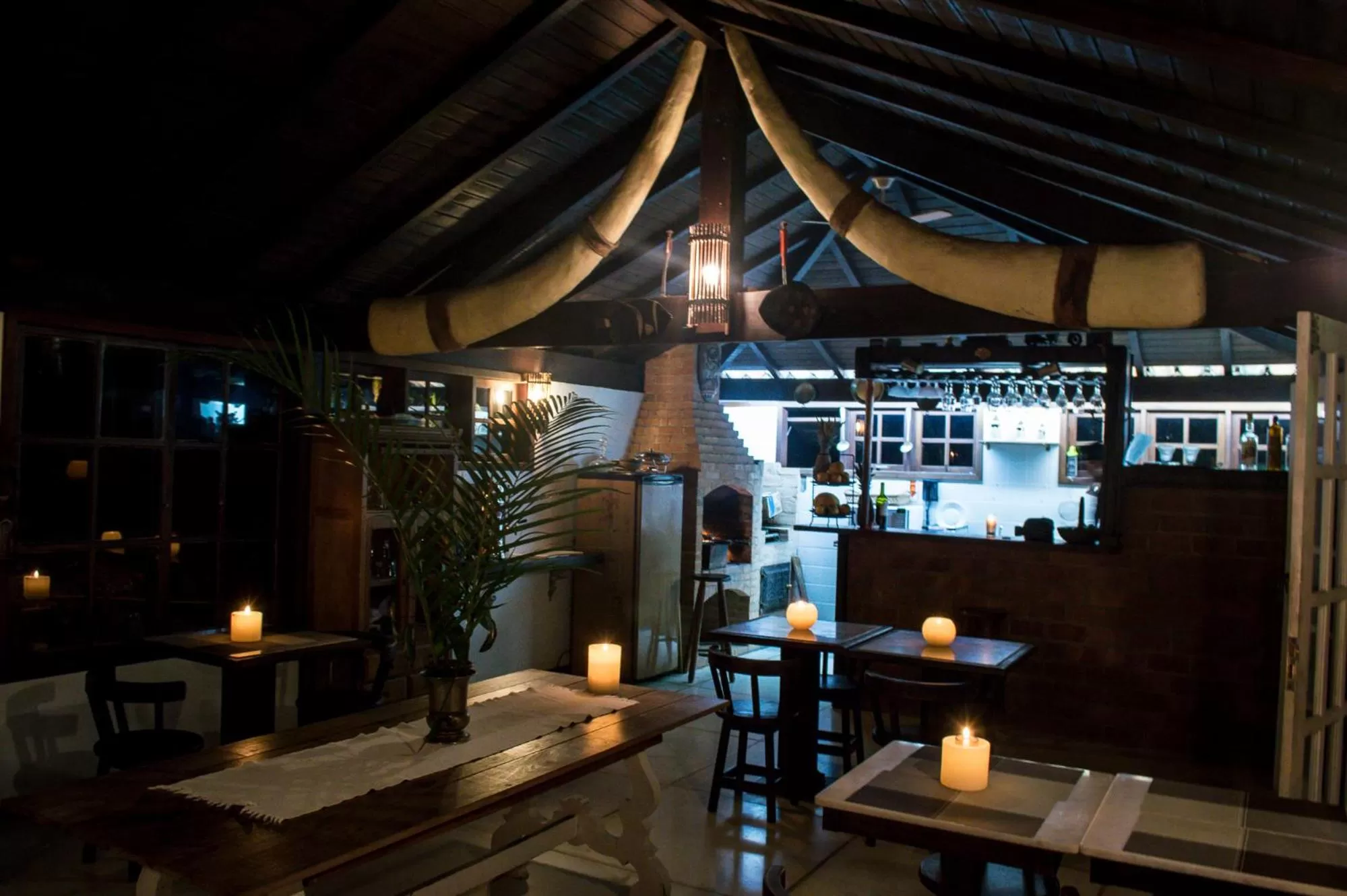 Restaurant/places to eat in Pousada Afrika