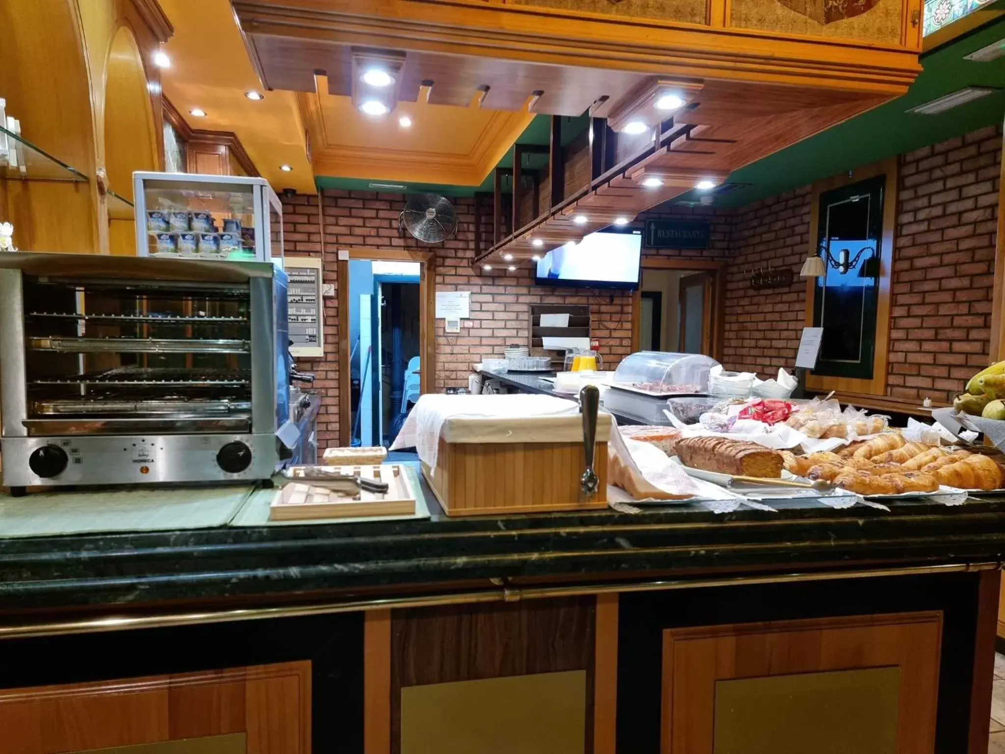 Breakfast in Hotel Jardín de Aranjuez