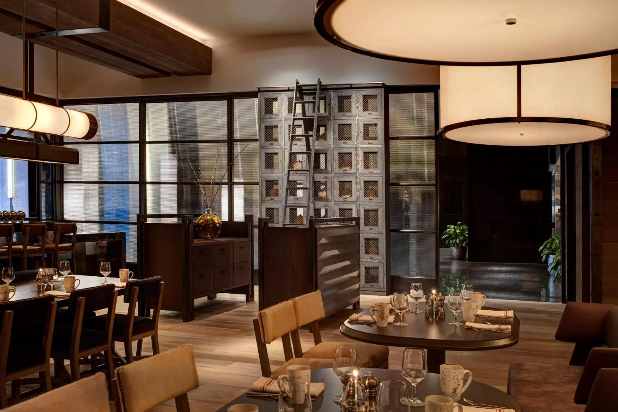 Restaurant/places to eat in Loews Philadelphia Hotel