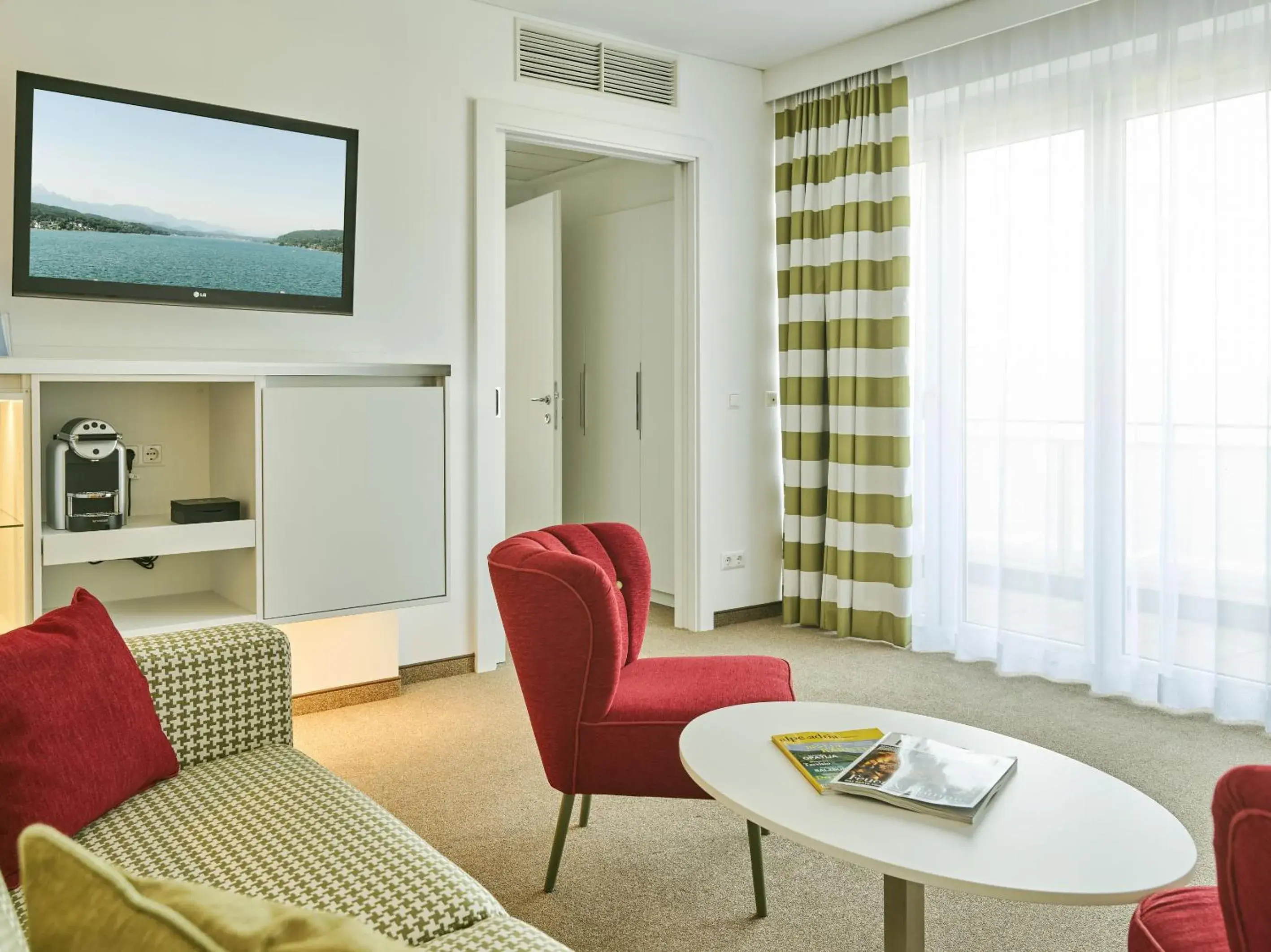 TV and multimedia, Seating Area in Werzer's Hotel Resort Pörtschach