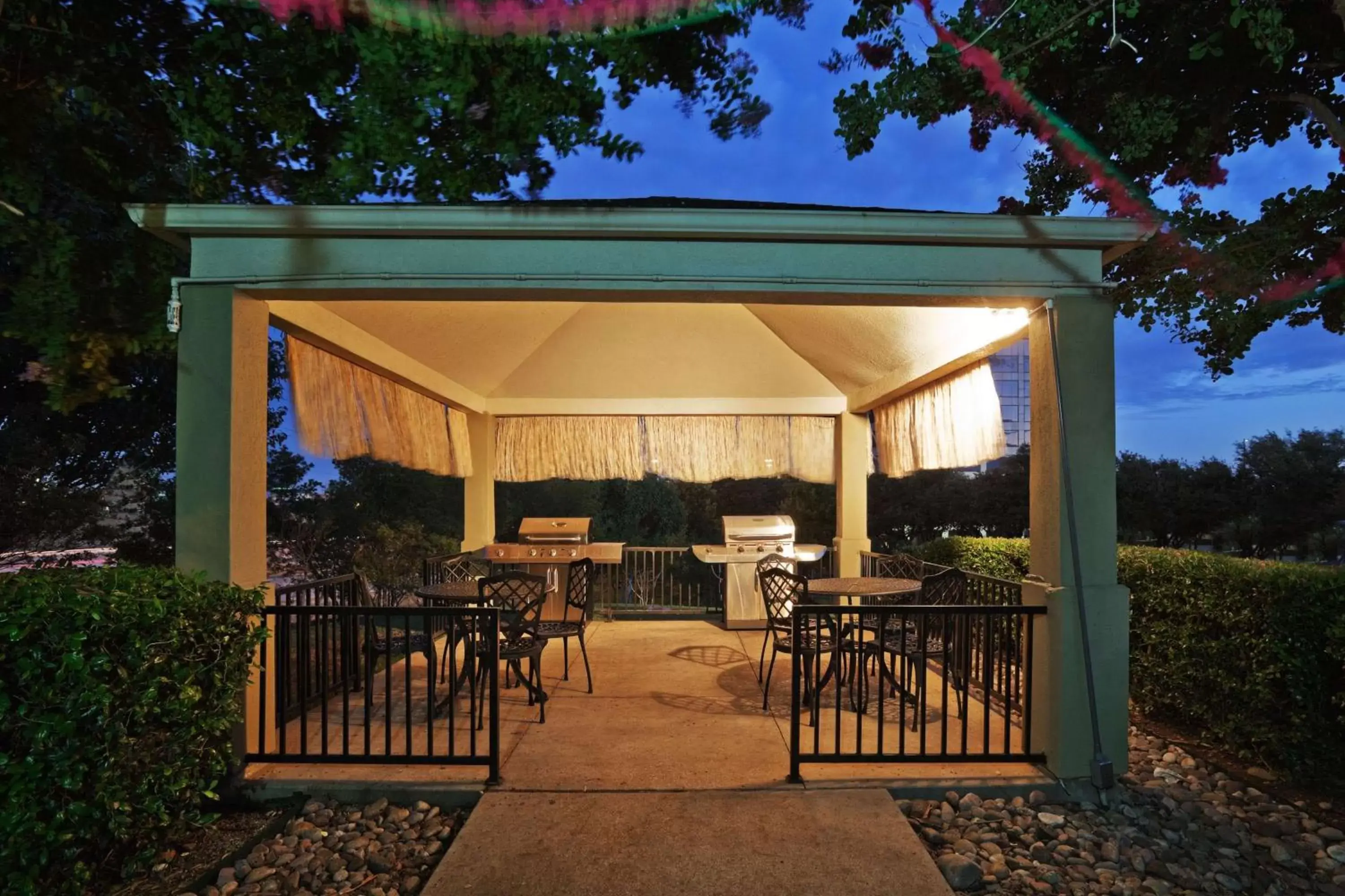 Patio in Sonesta Simply Suites Dallas Richardson