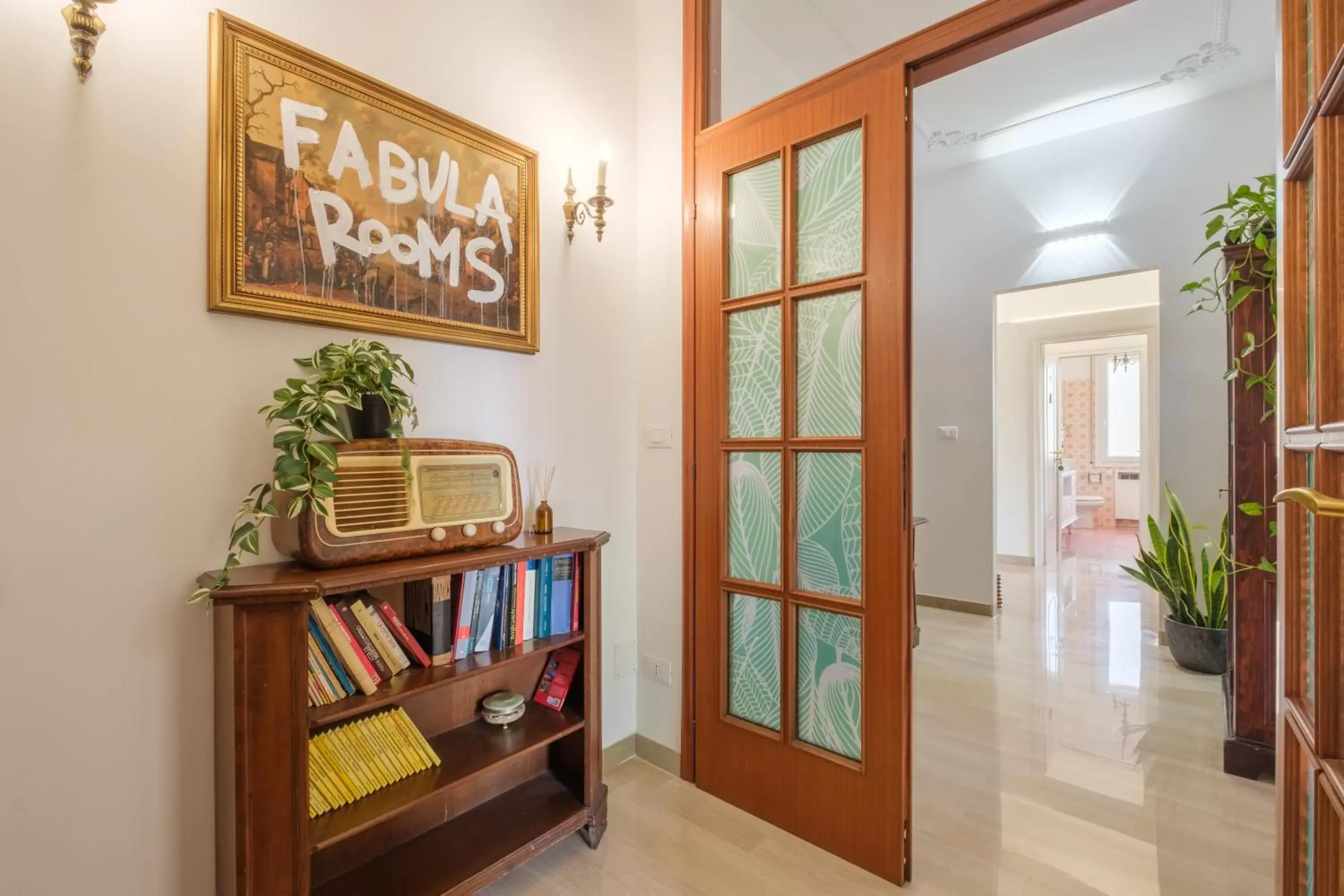 Library, Lobby/Reception in Fabula Rooms 3 Suites with private bathroom