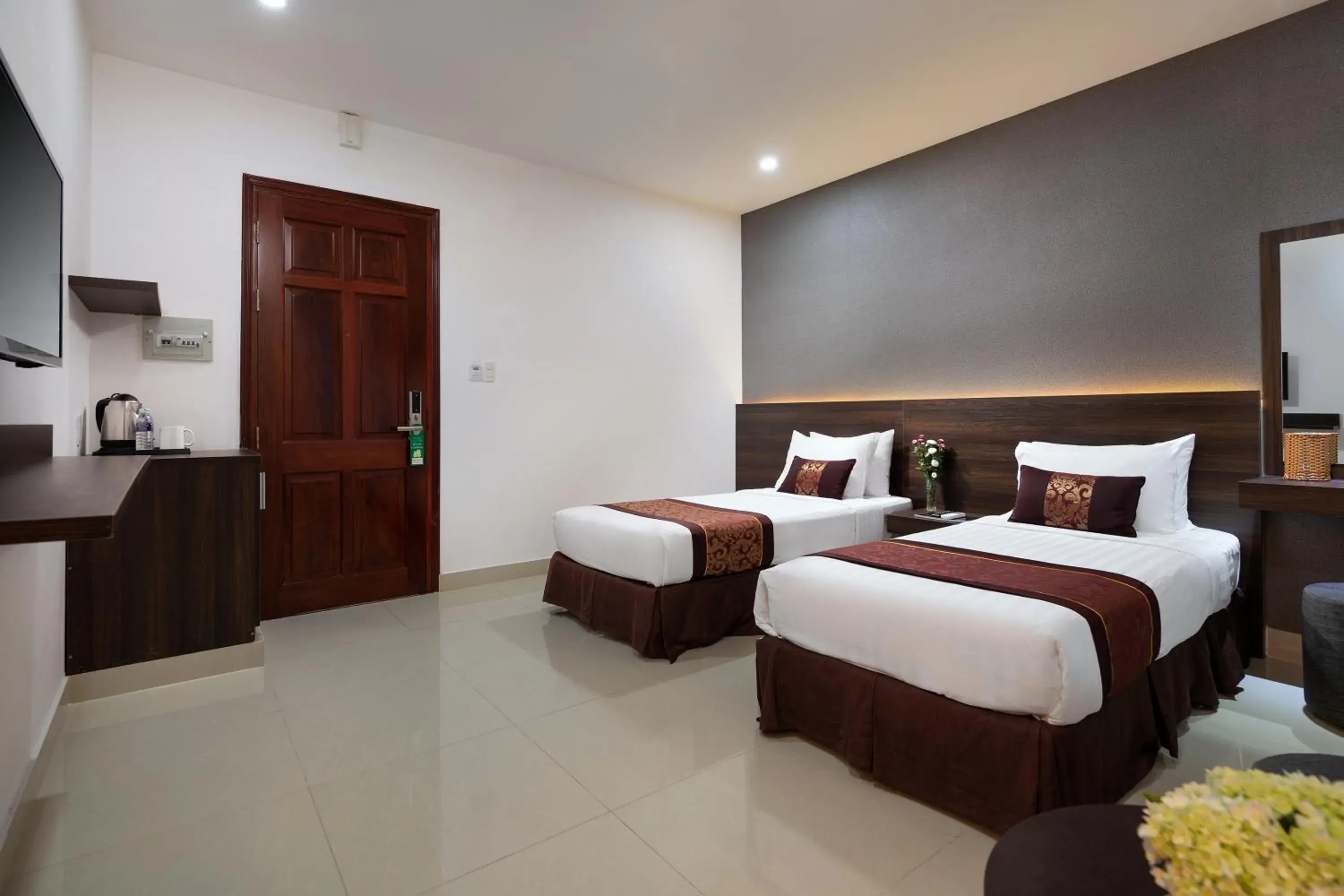 Photo of the whole room, Bed in Nolis Hotel