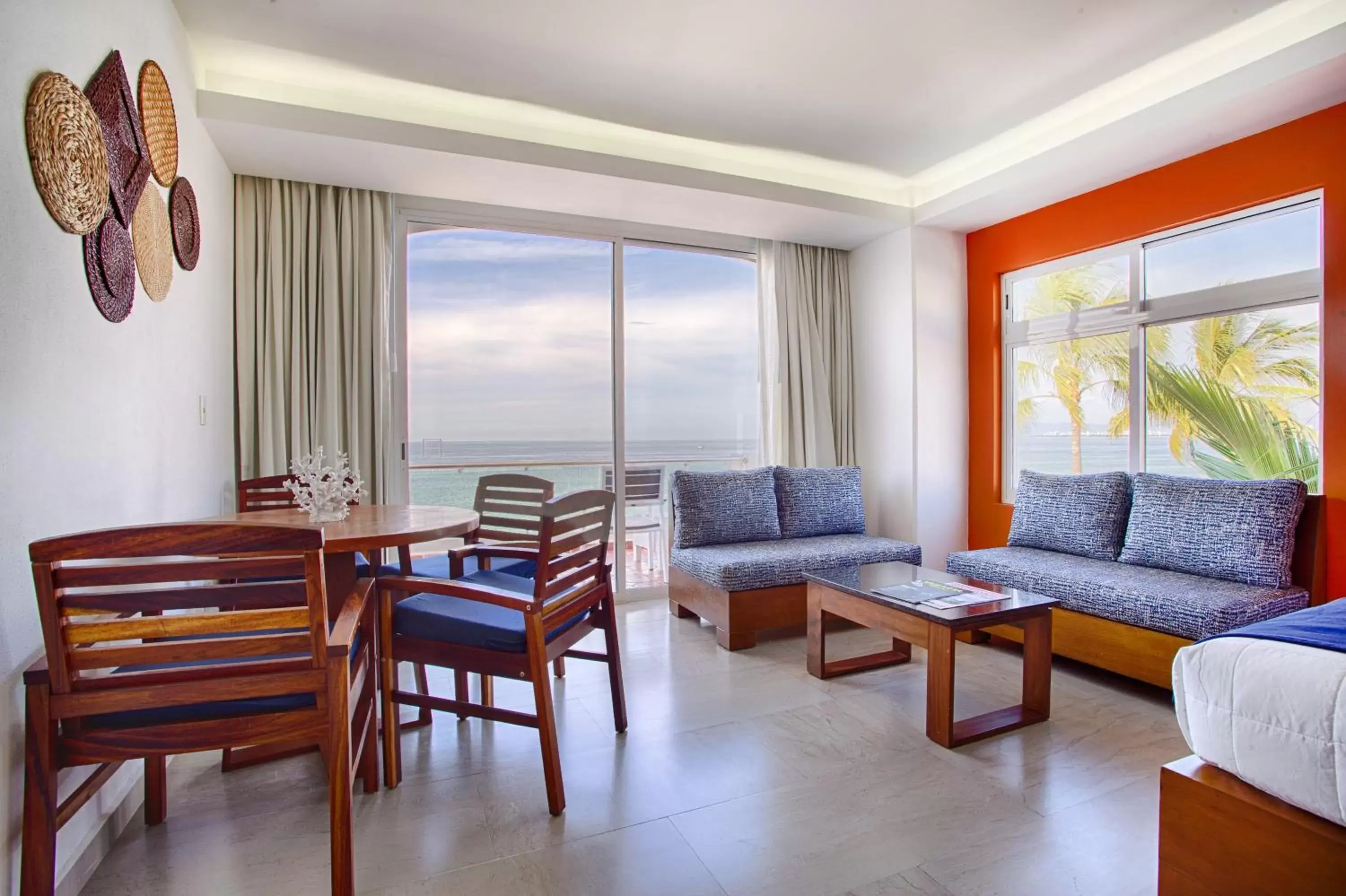 Seating area in The Paramar Beachfront Boutique Hotel With Breakfast Included - Downtown Malecon