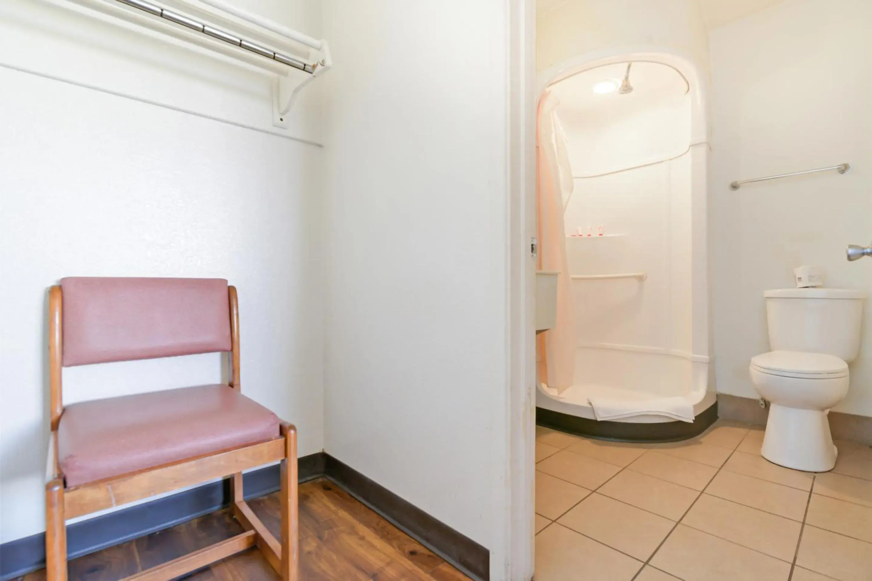 Area and facilities, Bathroom in OYO Hotel South Bend - Campus