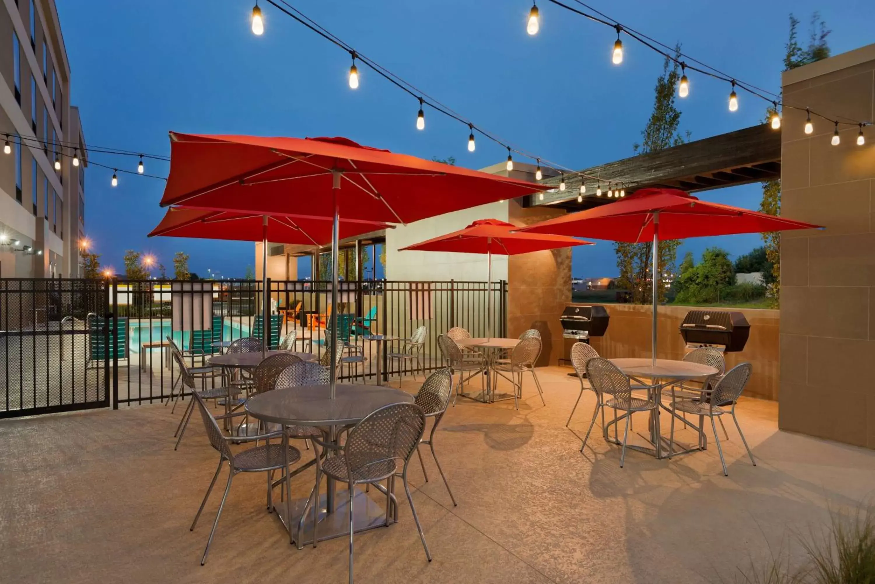 Patio, Restaurant/Places to Eat in Home2 Suites by Hilton Clarksville/Ft. Campbell