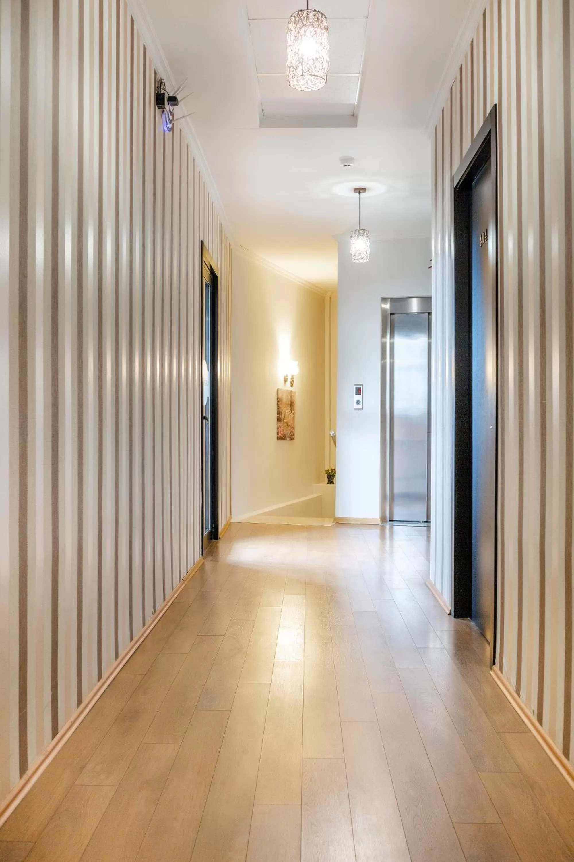 Property building in Hotel Marlyn