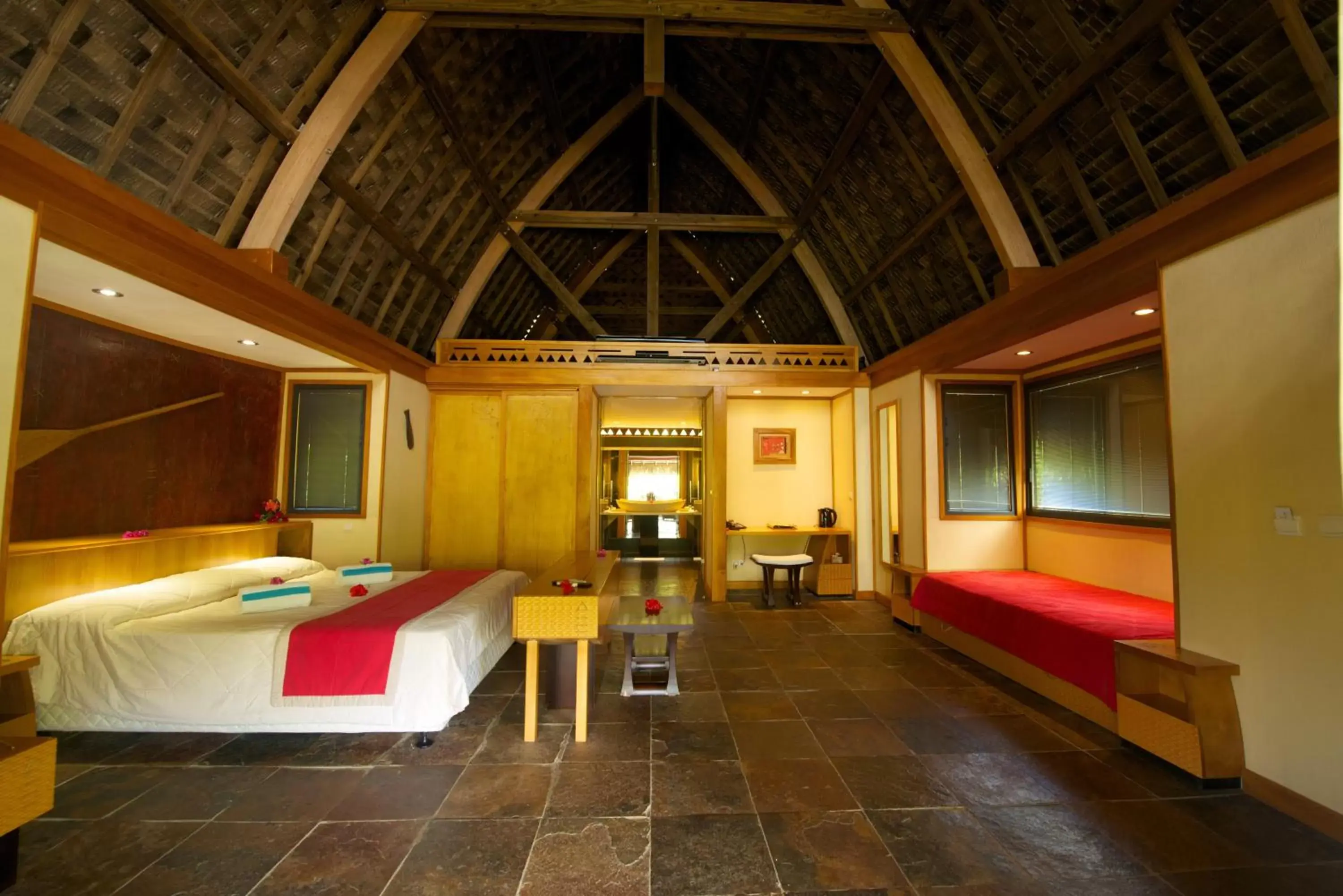 Photo of the whole room, Room Photo in Maitai Lapita Village Huahine