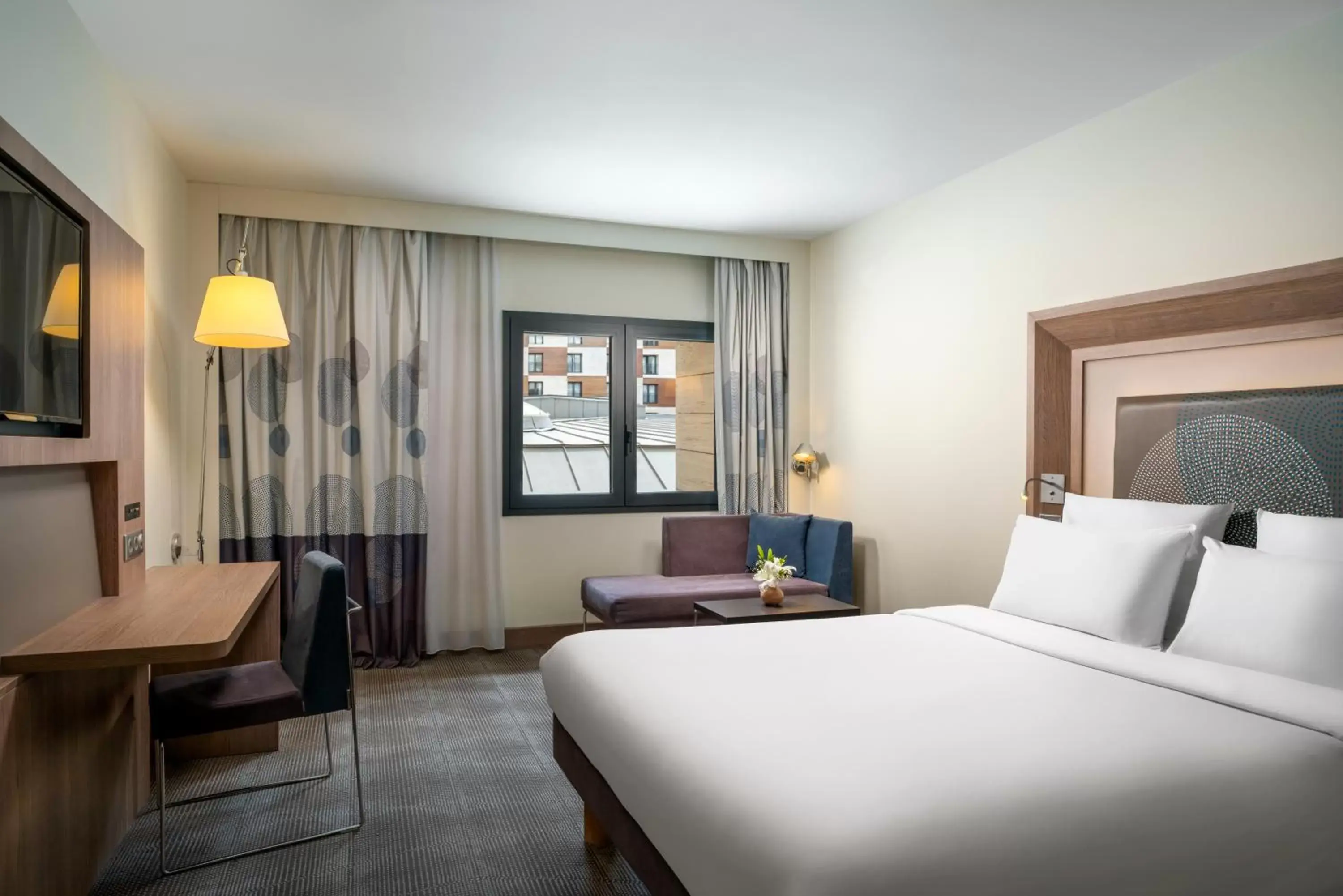 Bedroom, Bed in Novotel Istanbul Bosphorus Hotel
