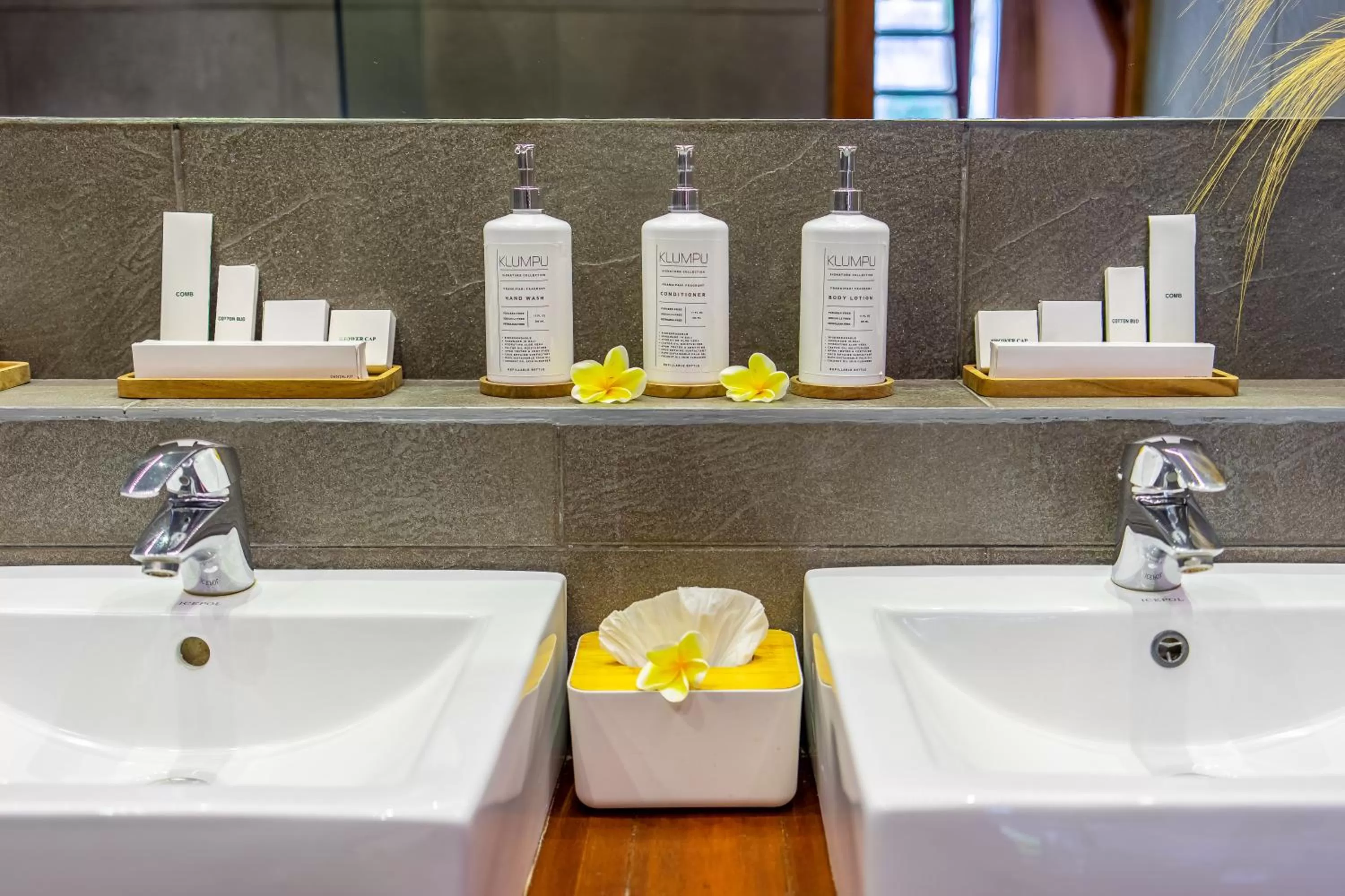 Bathroom in Klumpu Bali Resort