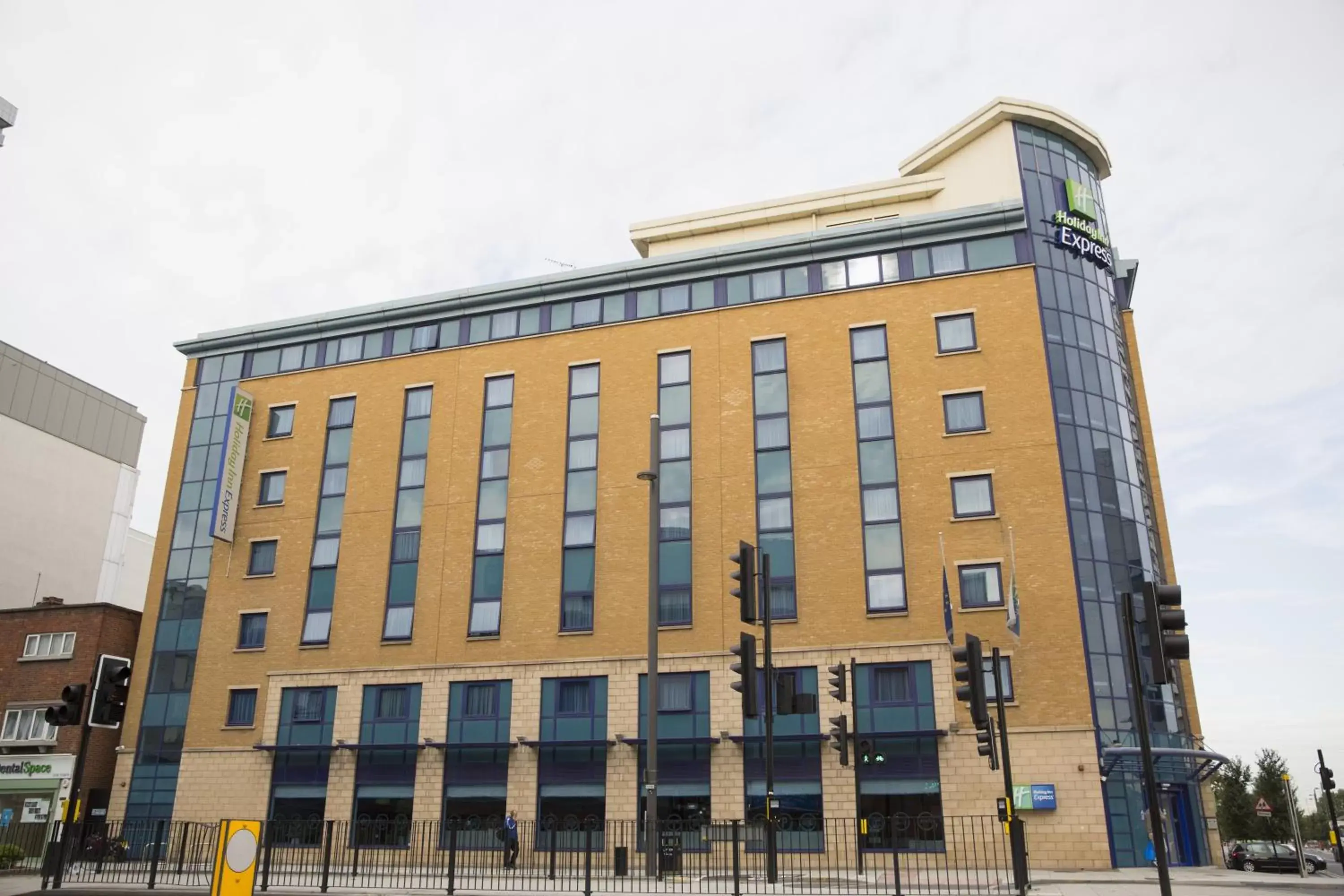 Property Building in Holiday Inn Express London Stratford, an IHG Hotel