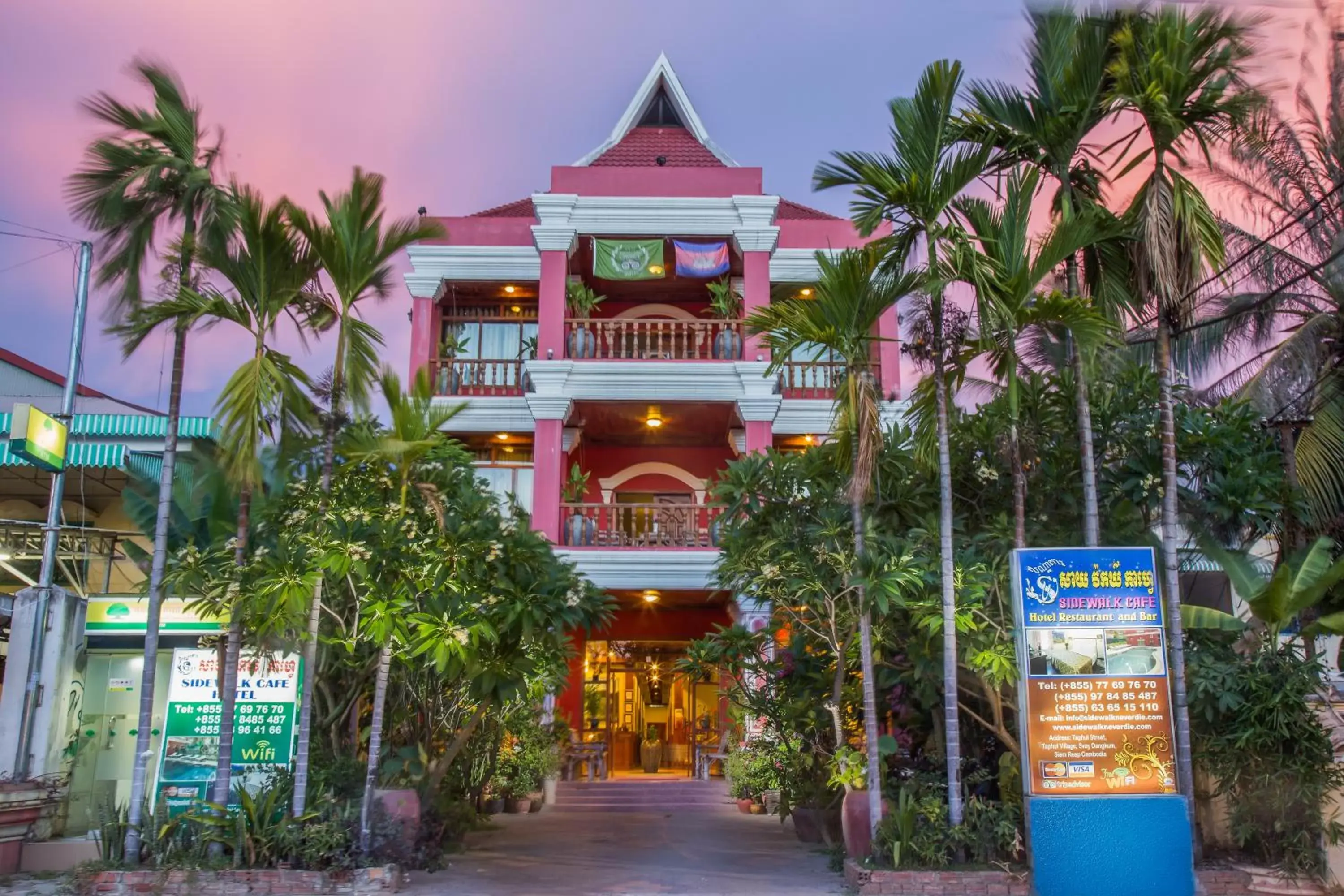 Property Building in Side Walk Hotel