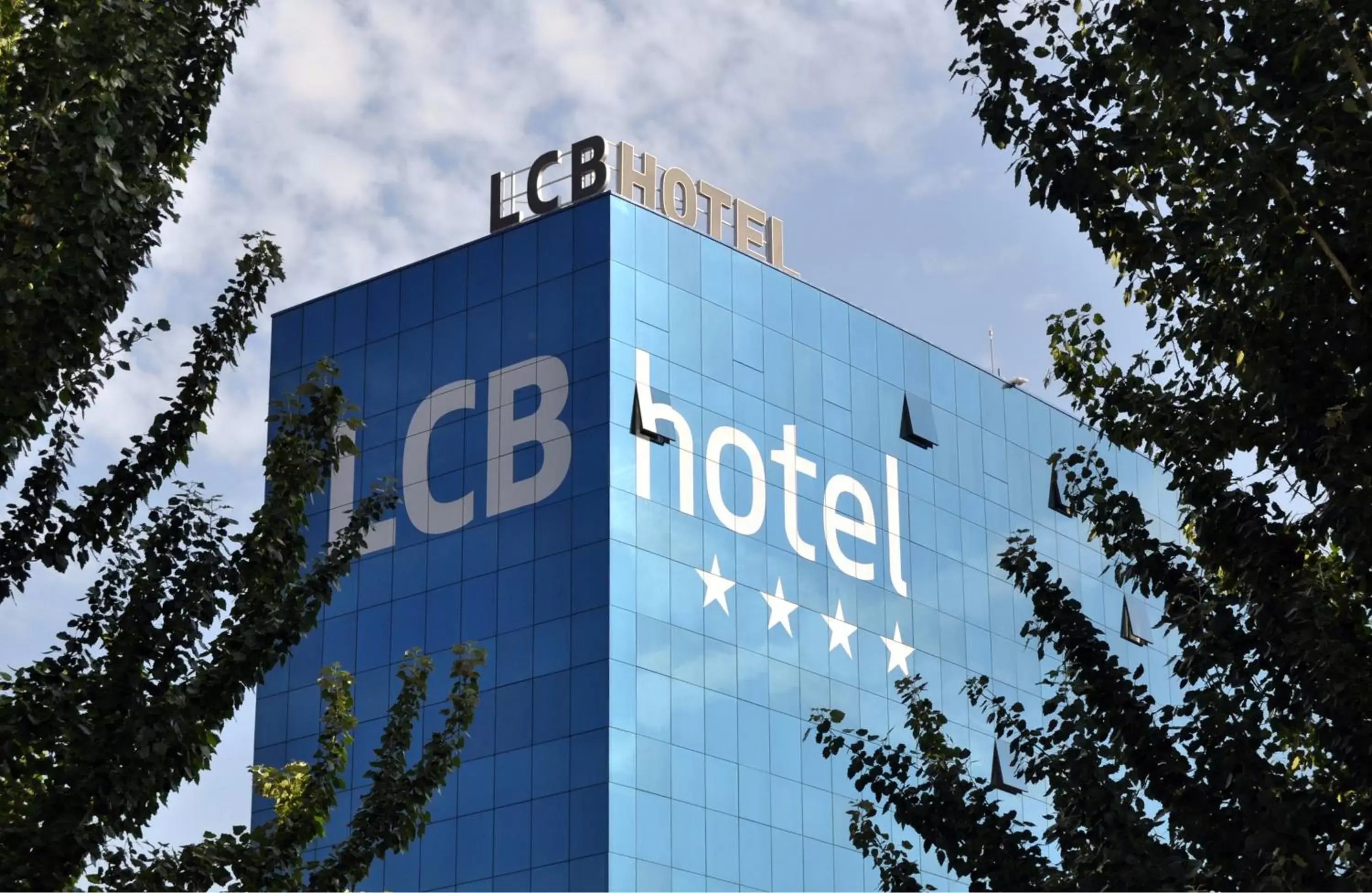 Facade/entrance, Property Building in LCB Hotel Fuenlabrada