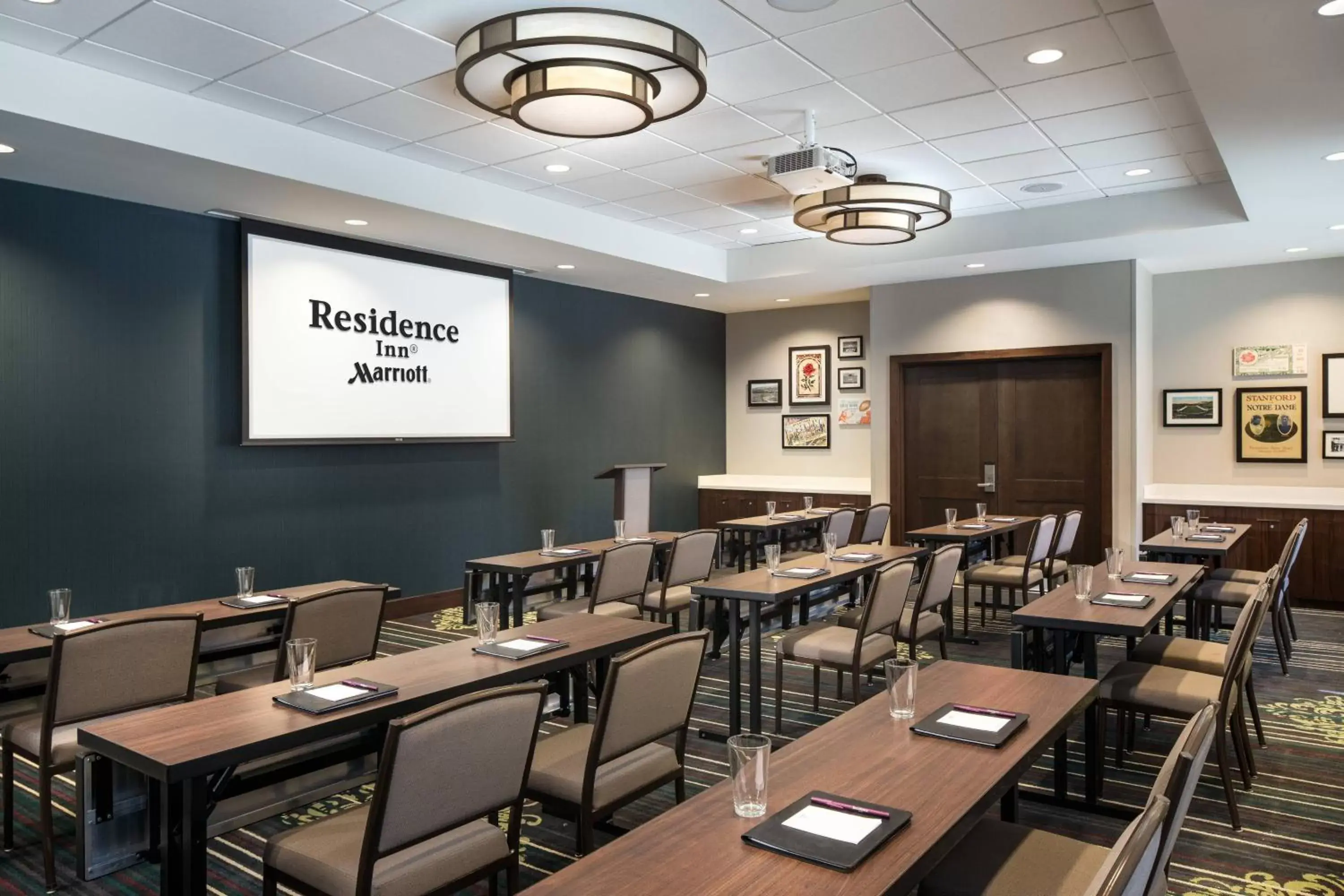 Meeting/conference room in Residence Inn by Marriott Los Angeles Pasadena/Old Town