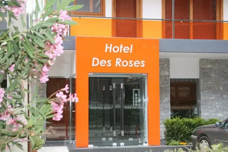 Facade/entrance in Hotel Des Roses