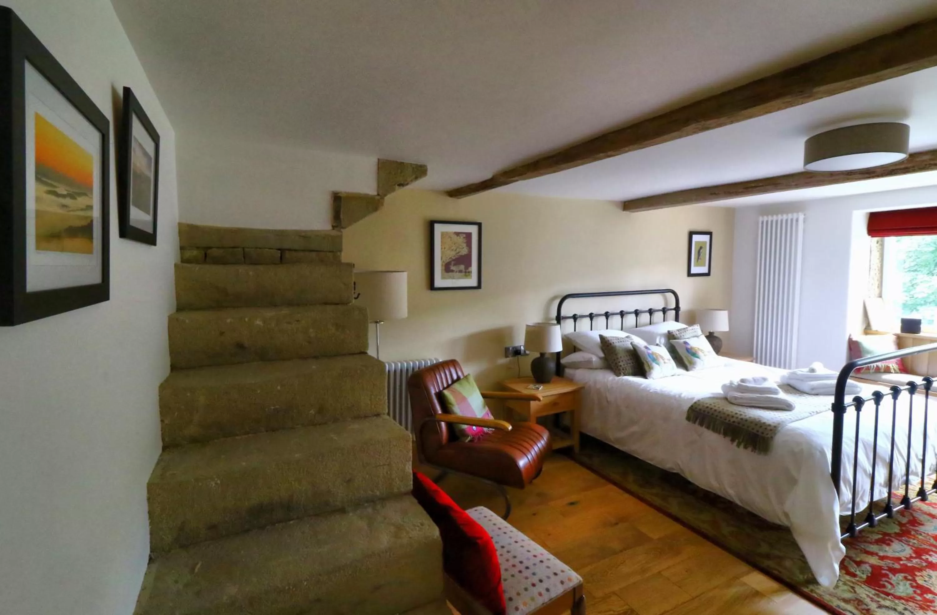 Deluxe King Room in The Pickled Pheasant