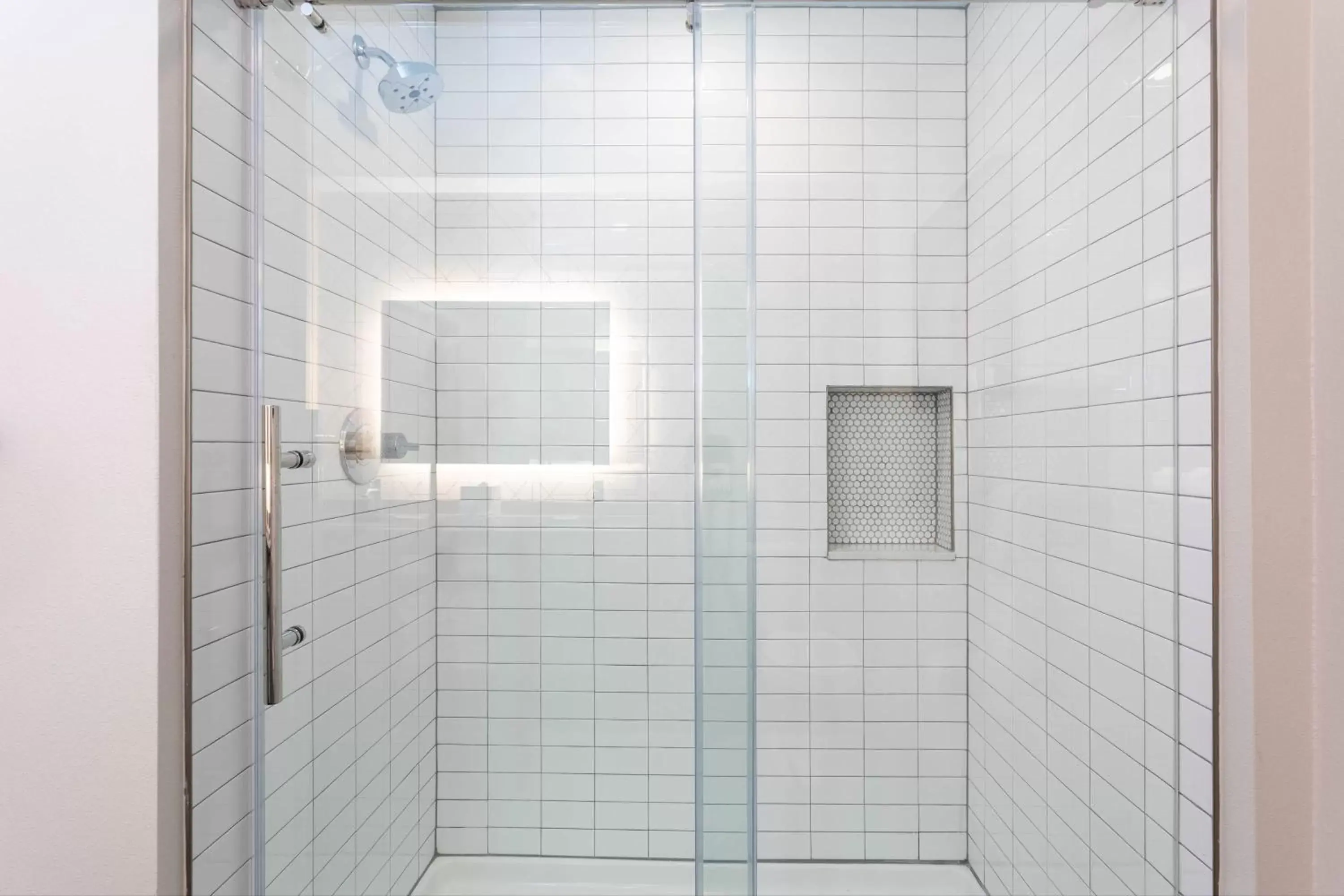 Shower, Bathroom in TRYP by Wyndham Orlando