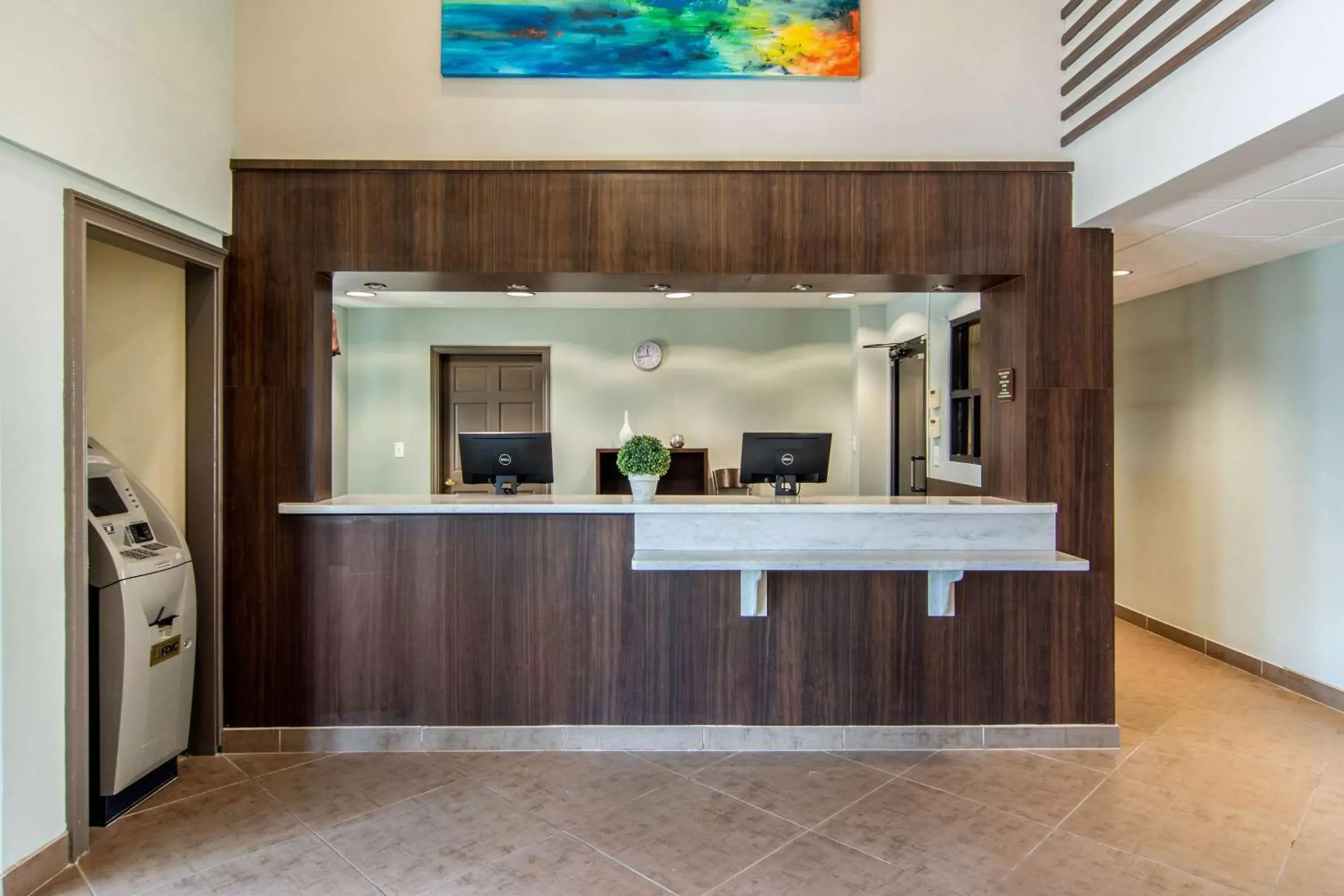 Lobby or reception in Clarion Inn & Suites Atlanta Downtown Lobby or reception in Clarion Inn & Suites Atlanta Downtown