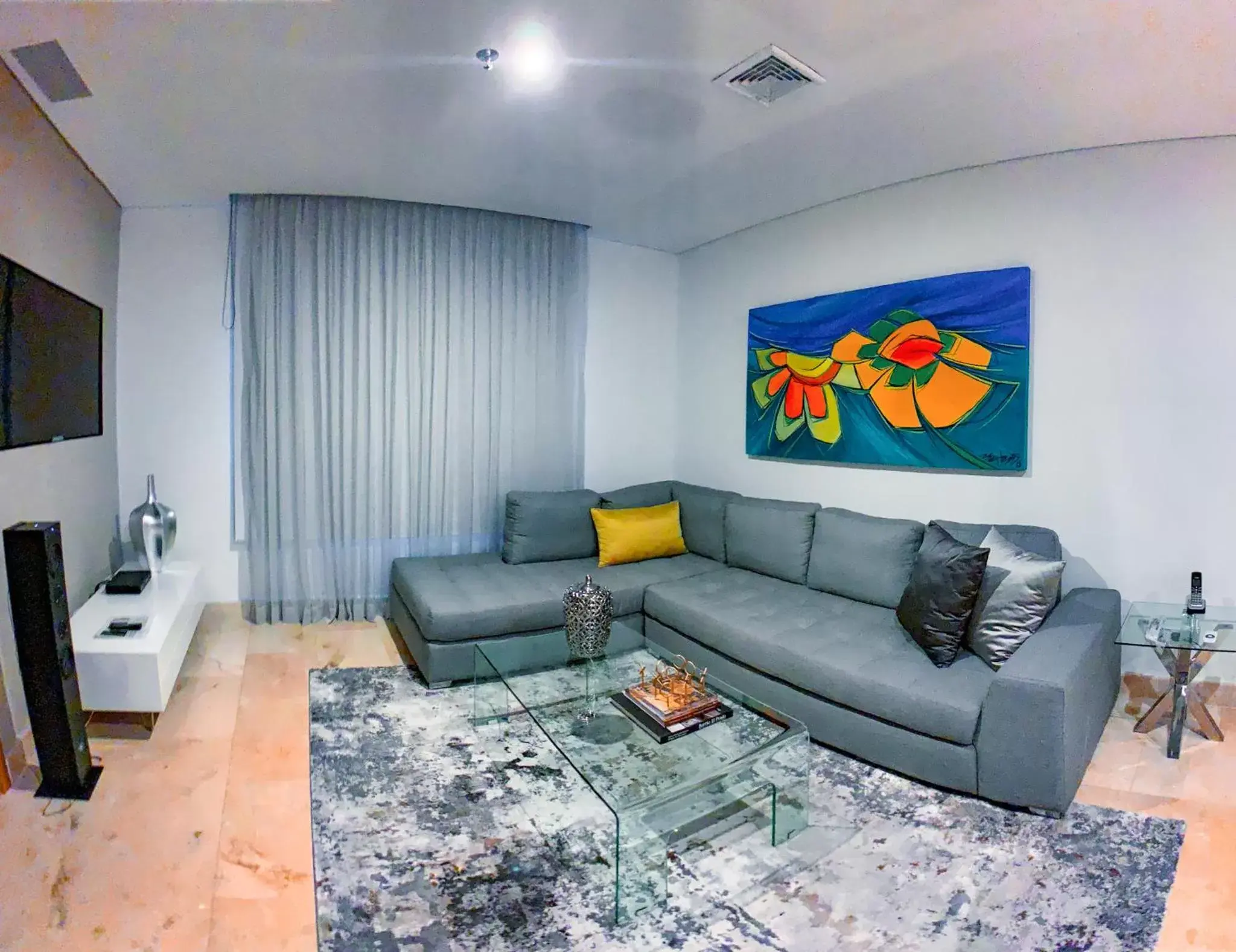 TV and multimedia, Seating Area in Hotel Dann Carlton Barranquilla y Centro de Convenciones