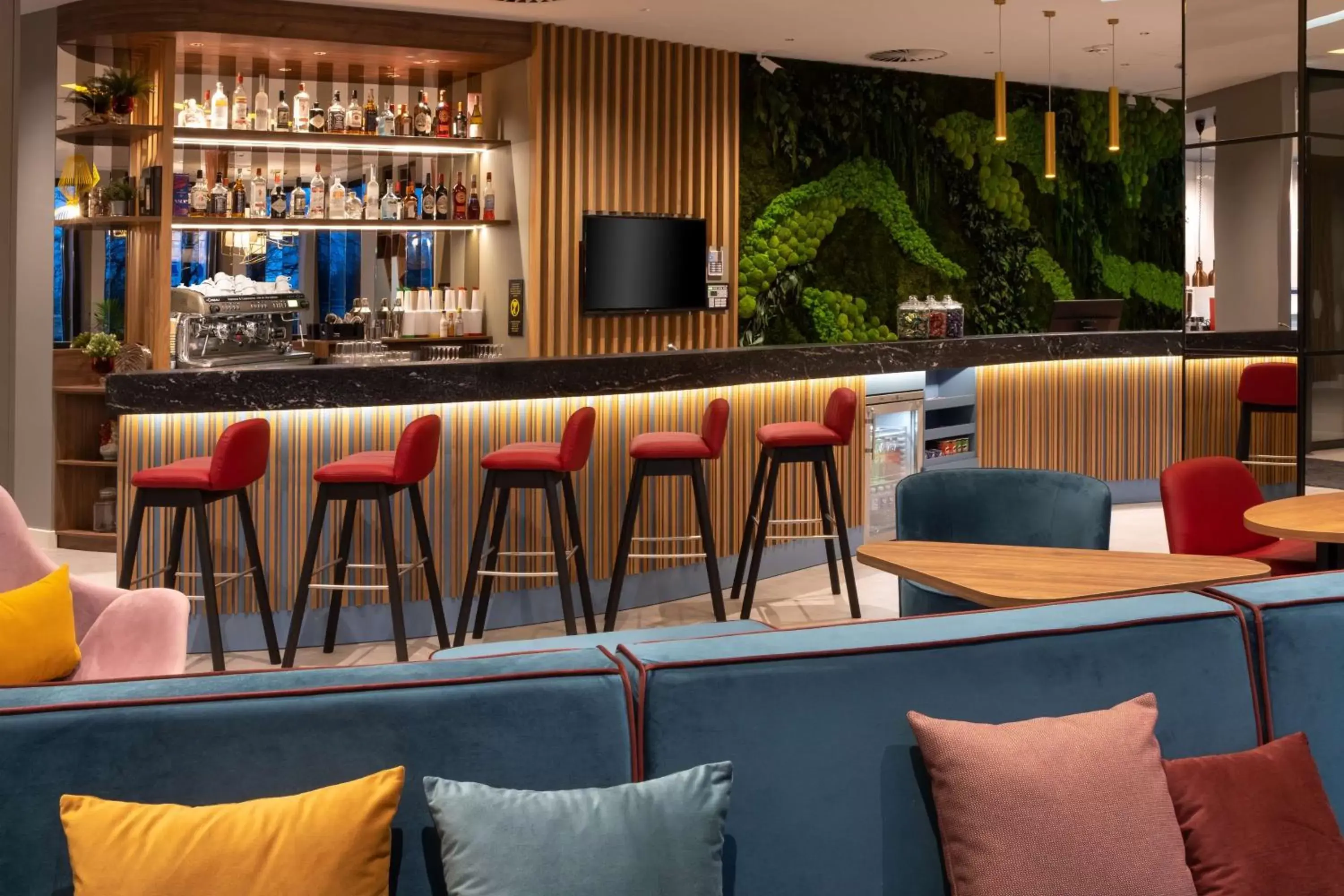 Lobby or reception, Lounge/Bar in Hampton by Hilton Riga Airport