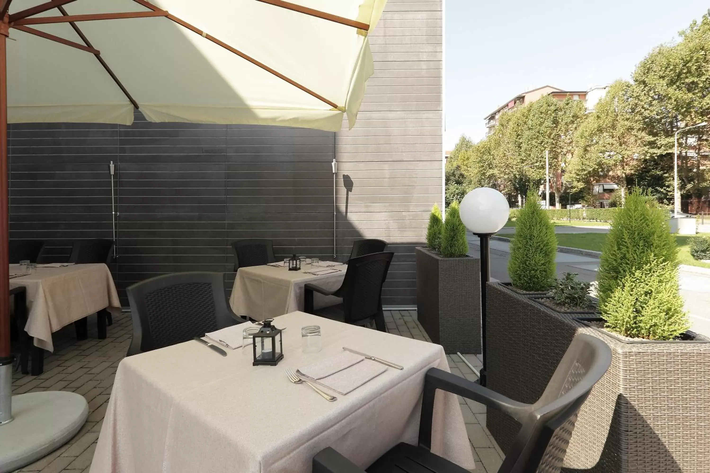 Other, Restaurant/Places to Eat in Holiday Inn Milan Nord Zara, an IHG Hotel