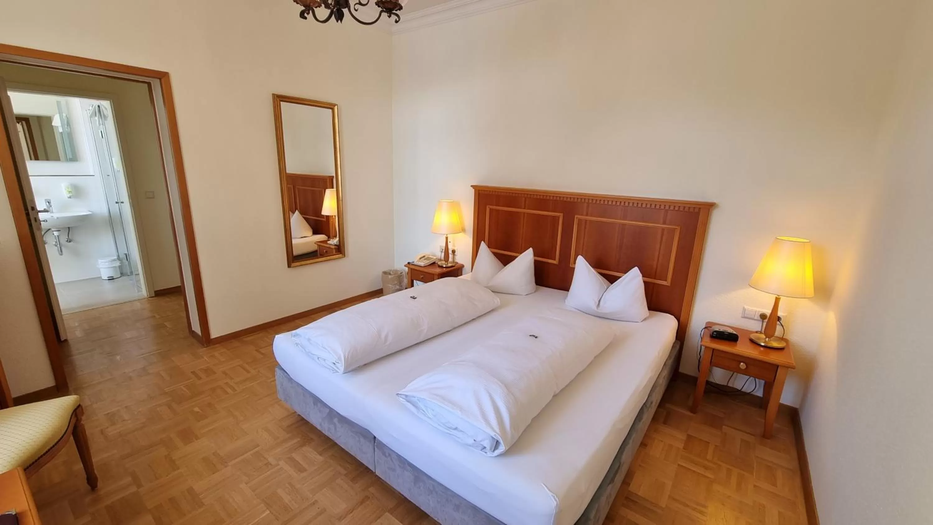 Double Room with Lake View in Seehotel Hubertus