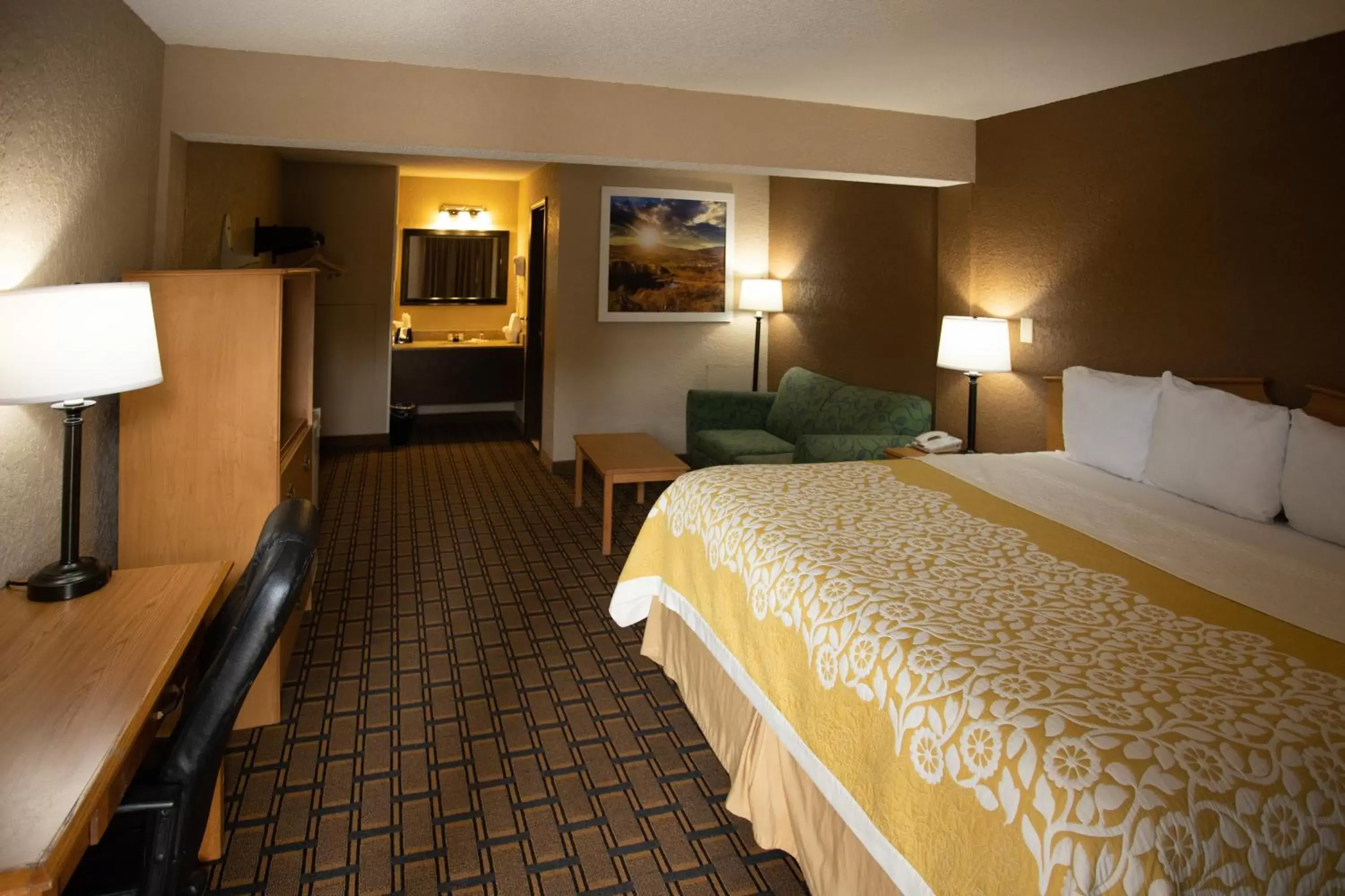 Photo of the whole room in Days Inn by Wyndham Fairmont